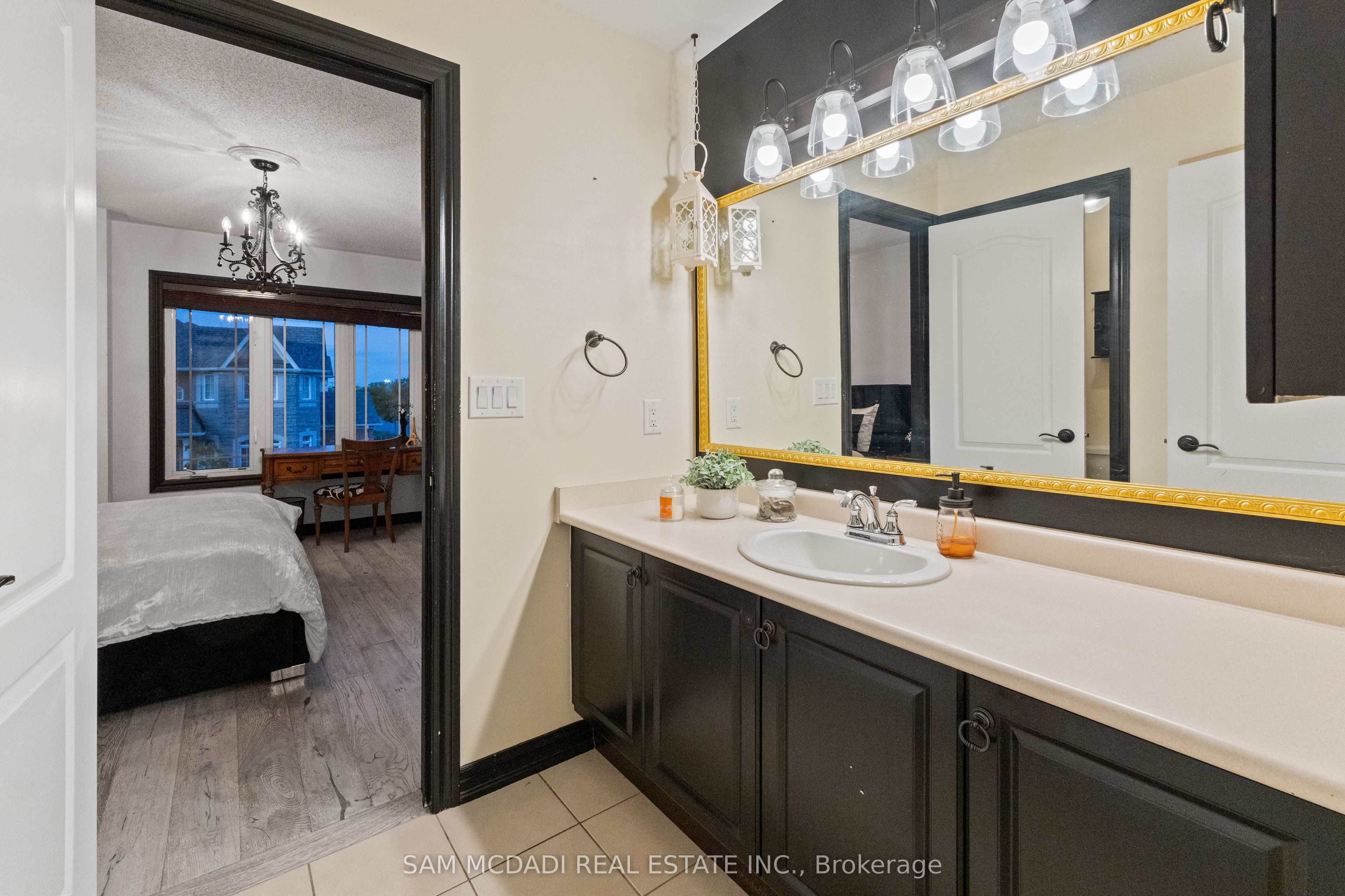 700 Serafini Crescent Property Photo 28