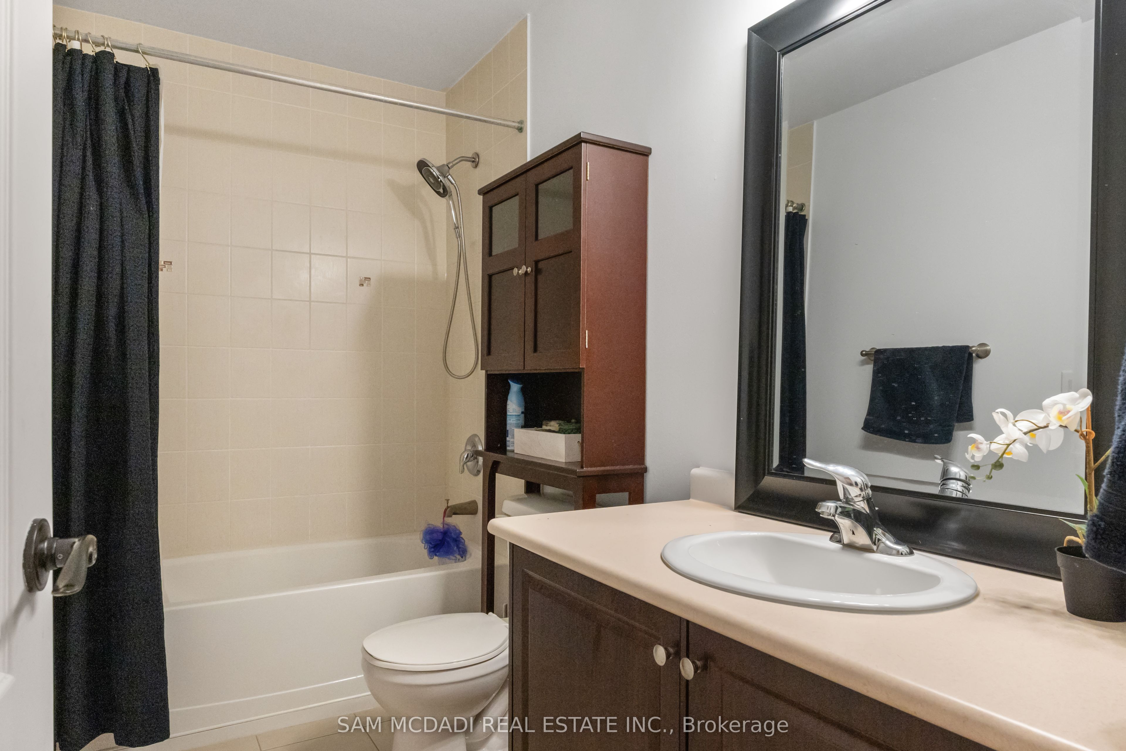 700 Serafini Crescent Property Photo 33