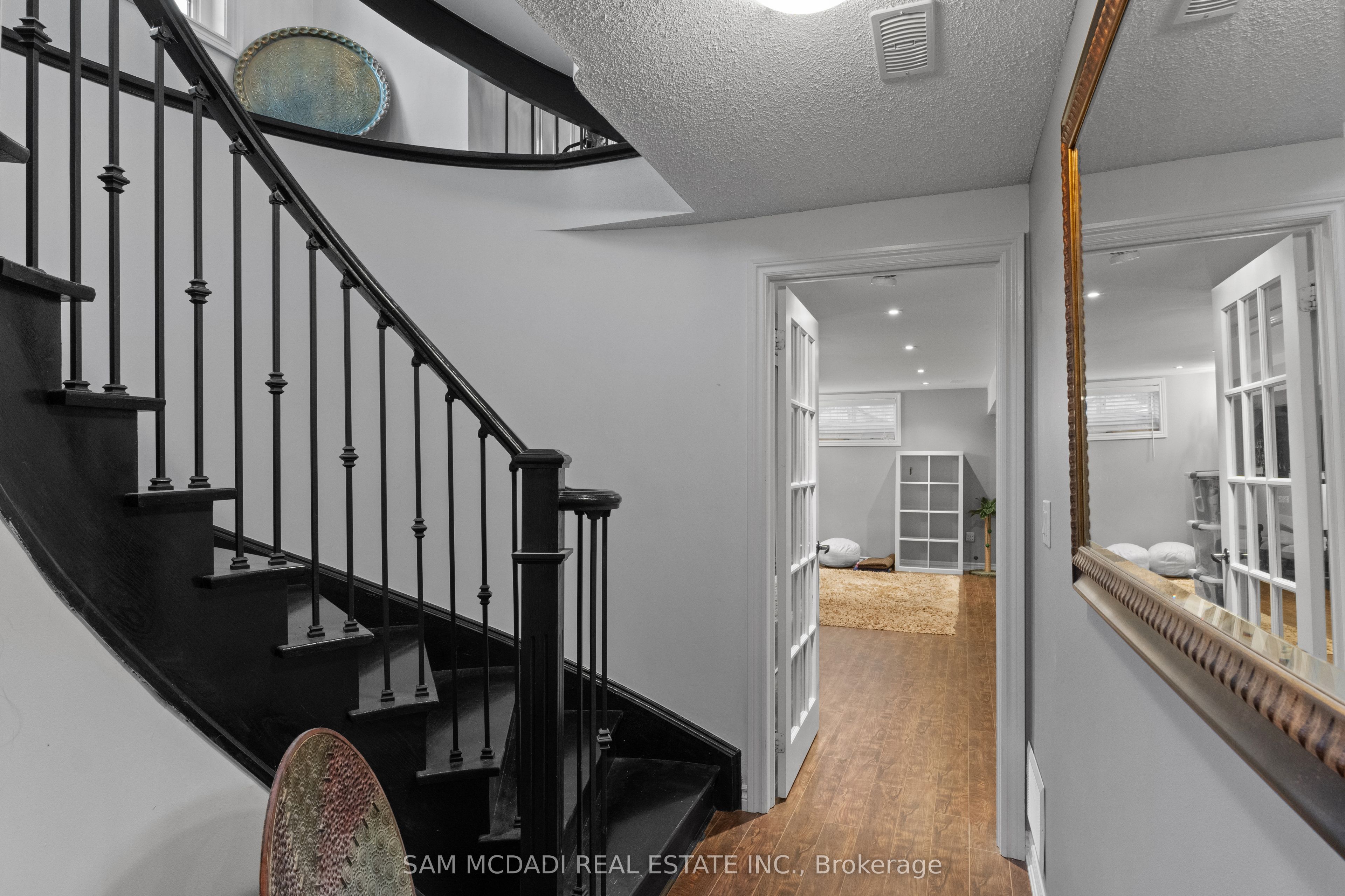 700 Serafini Crescent Property Photo 35