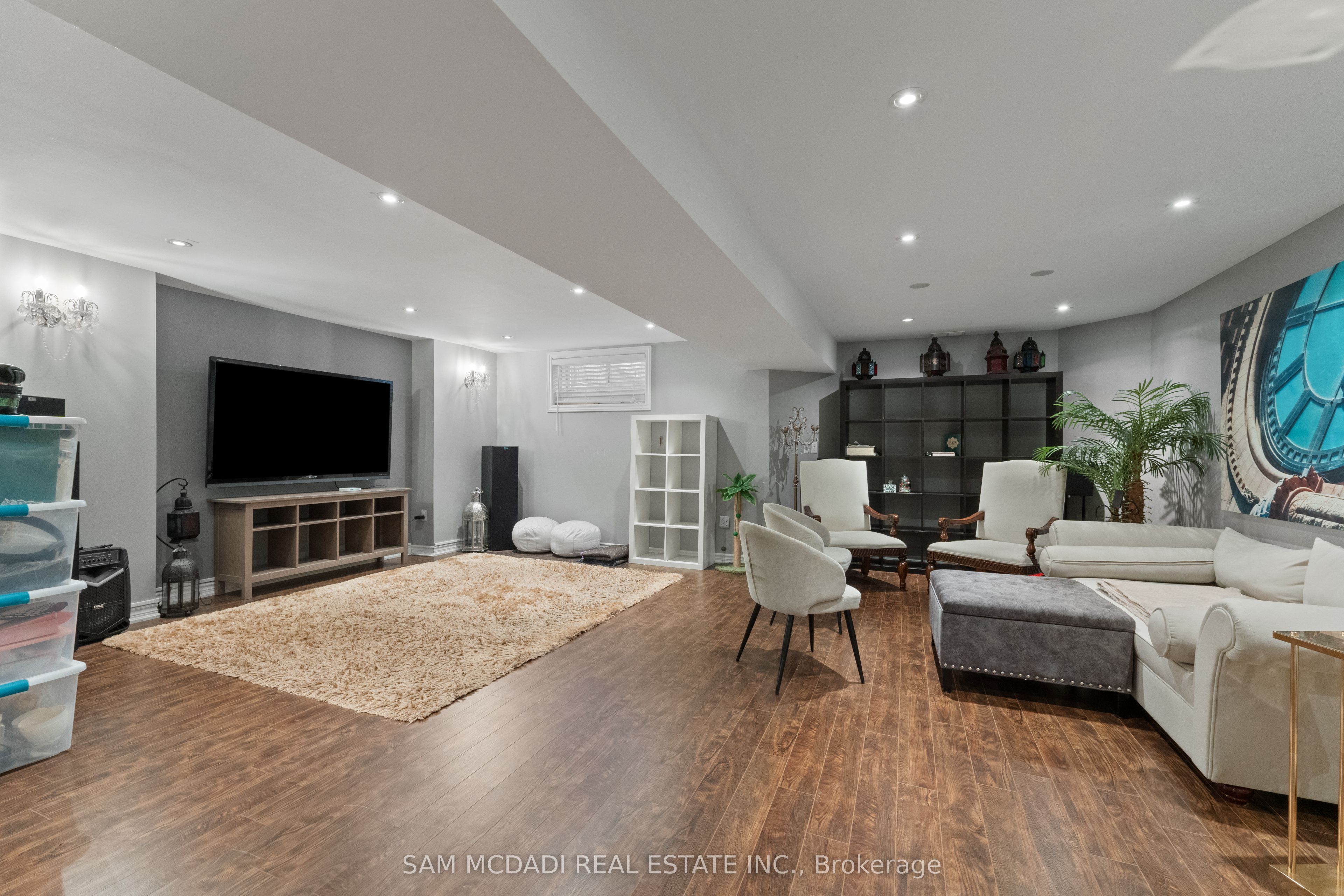 700 Serafini Crescent Property Photo 36