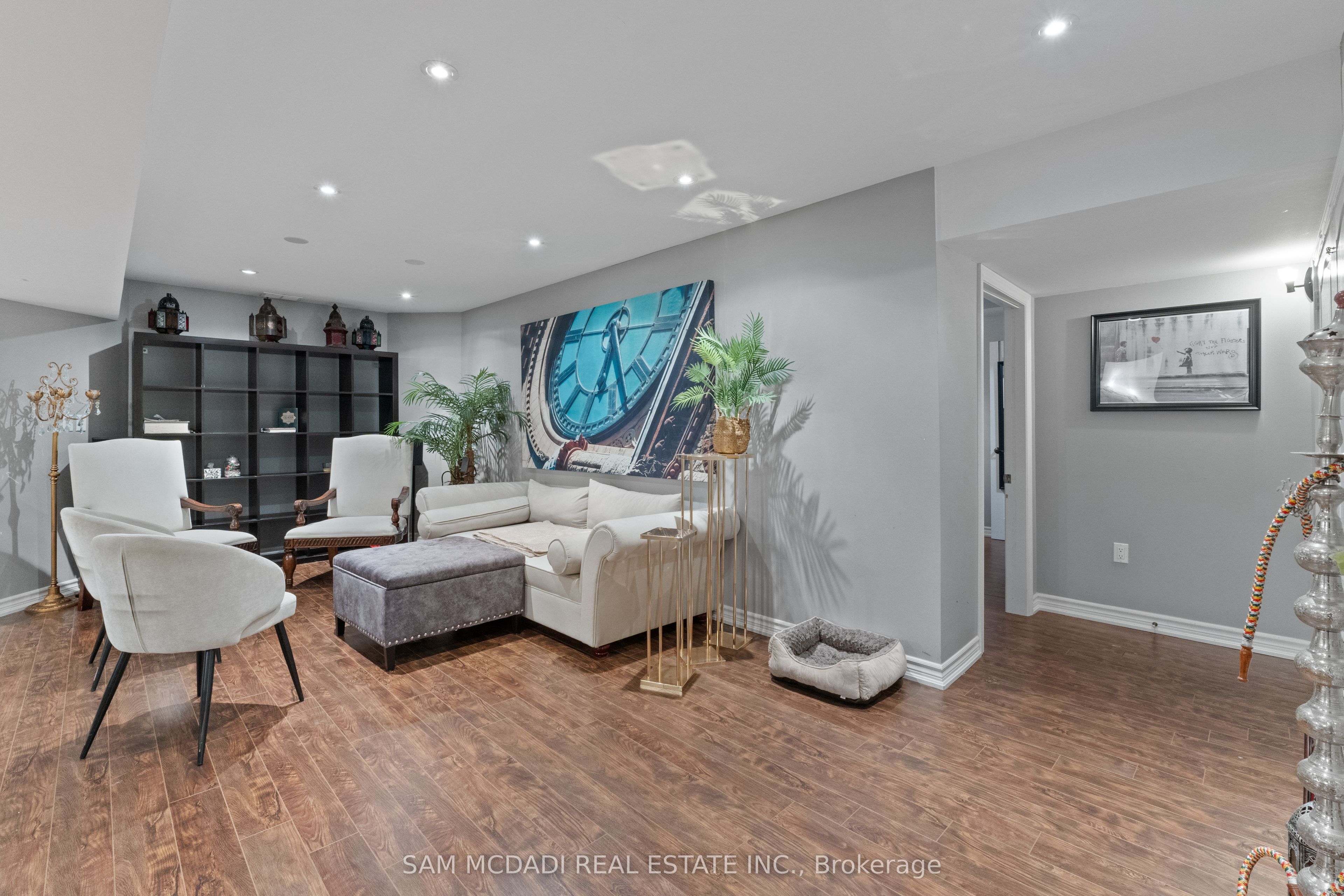 700 Serafini Crescent Property Photo 37