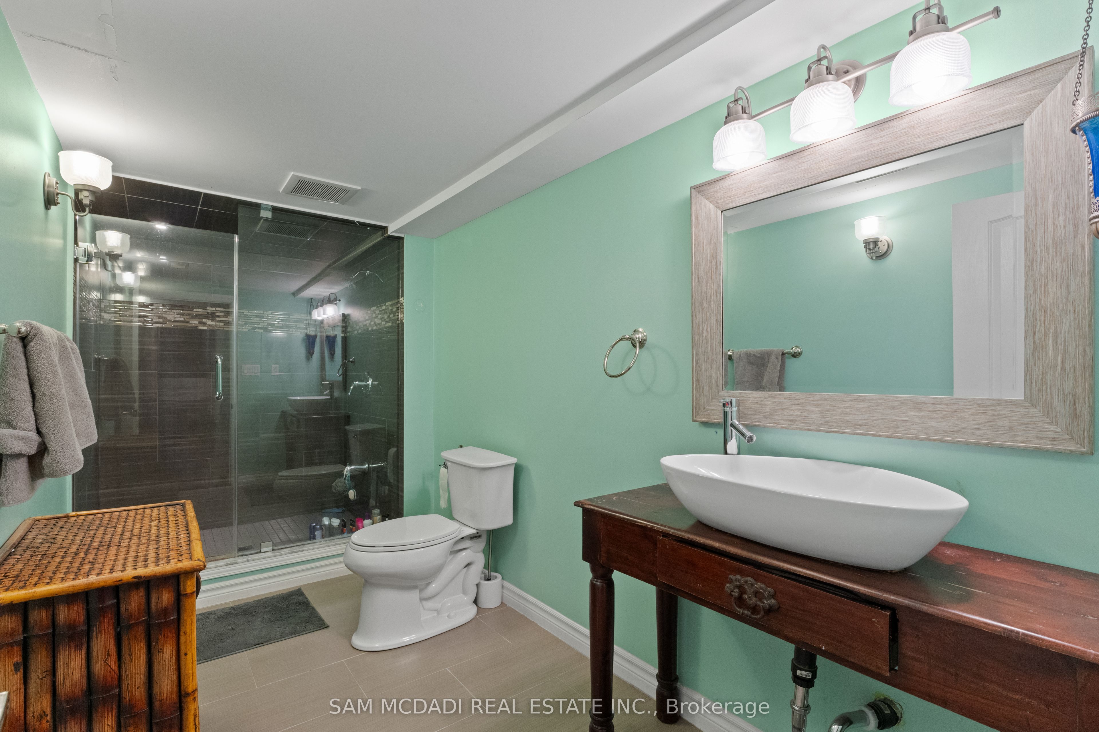 700 Serafini Crescent Property Photo 39