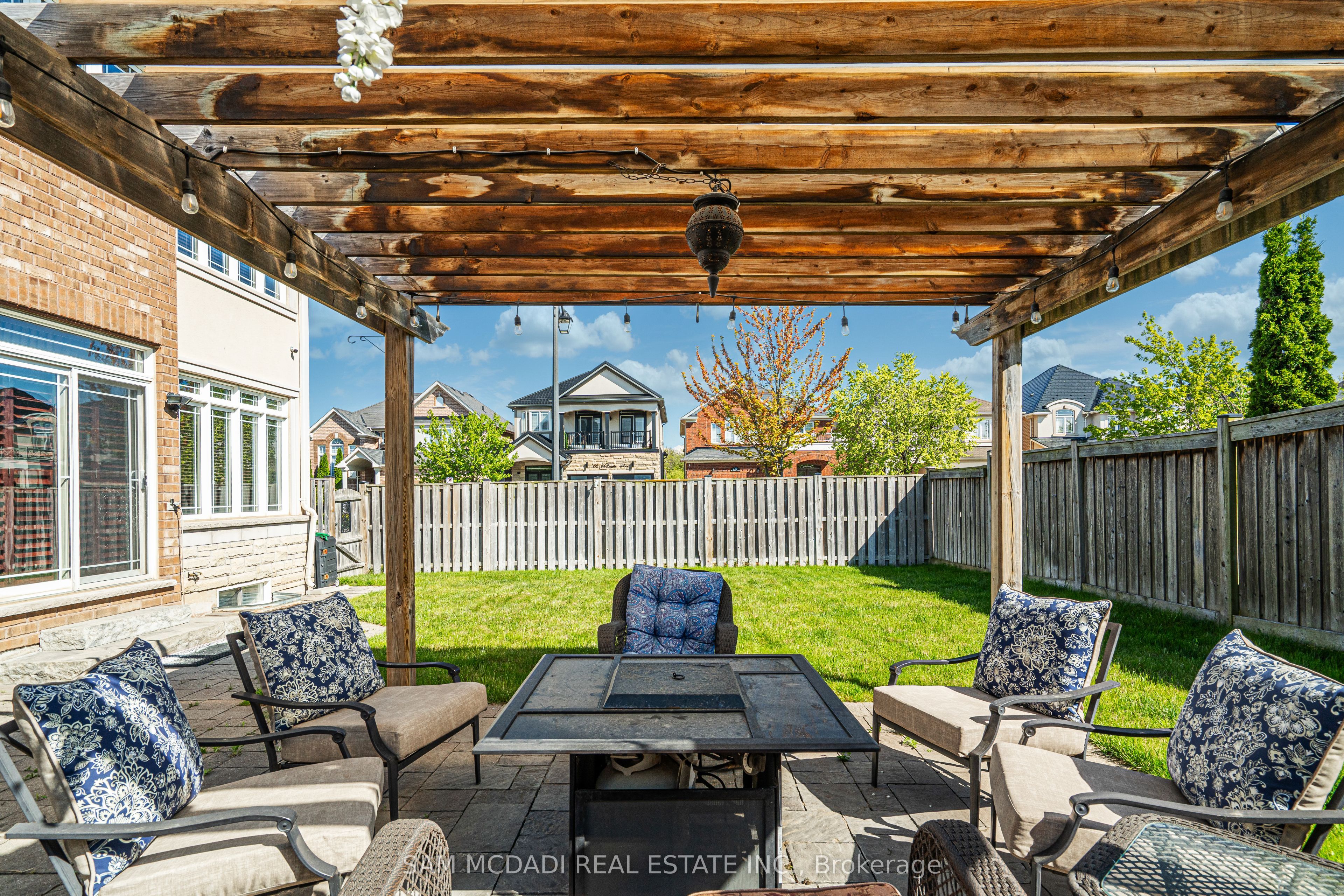 700 Serafini Crescent Property Photo 40