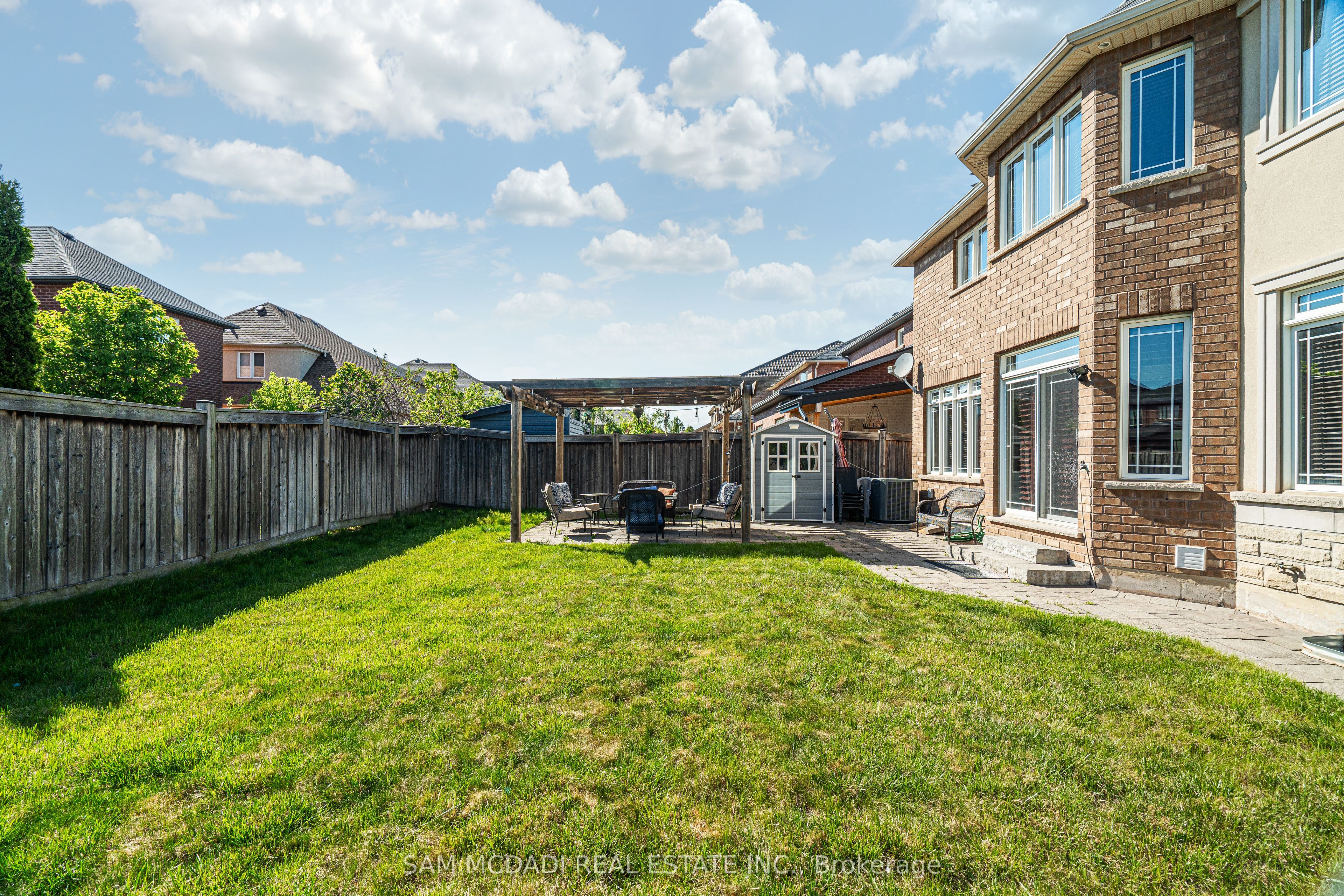 700 Serafini Crescent Property Photo 41