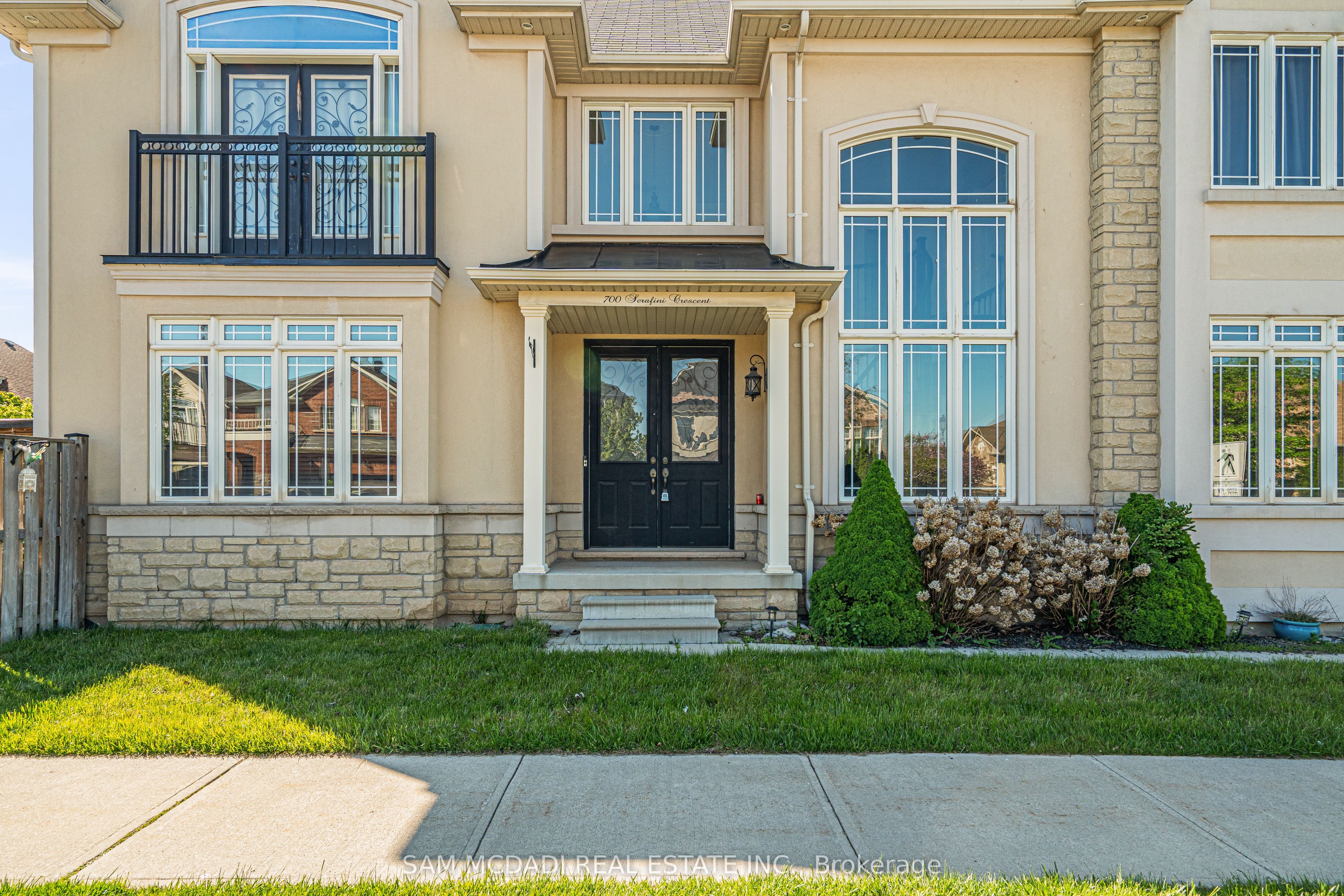 700 Serafini Crescent Property Photo 44