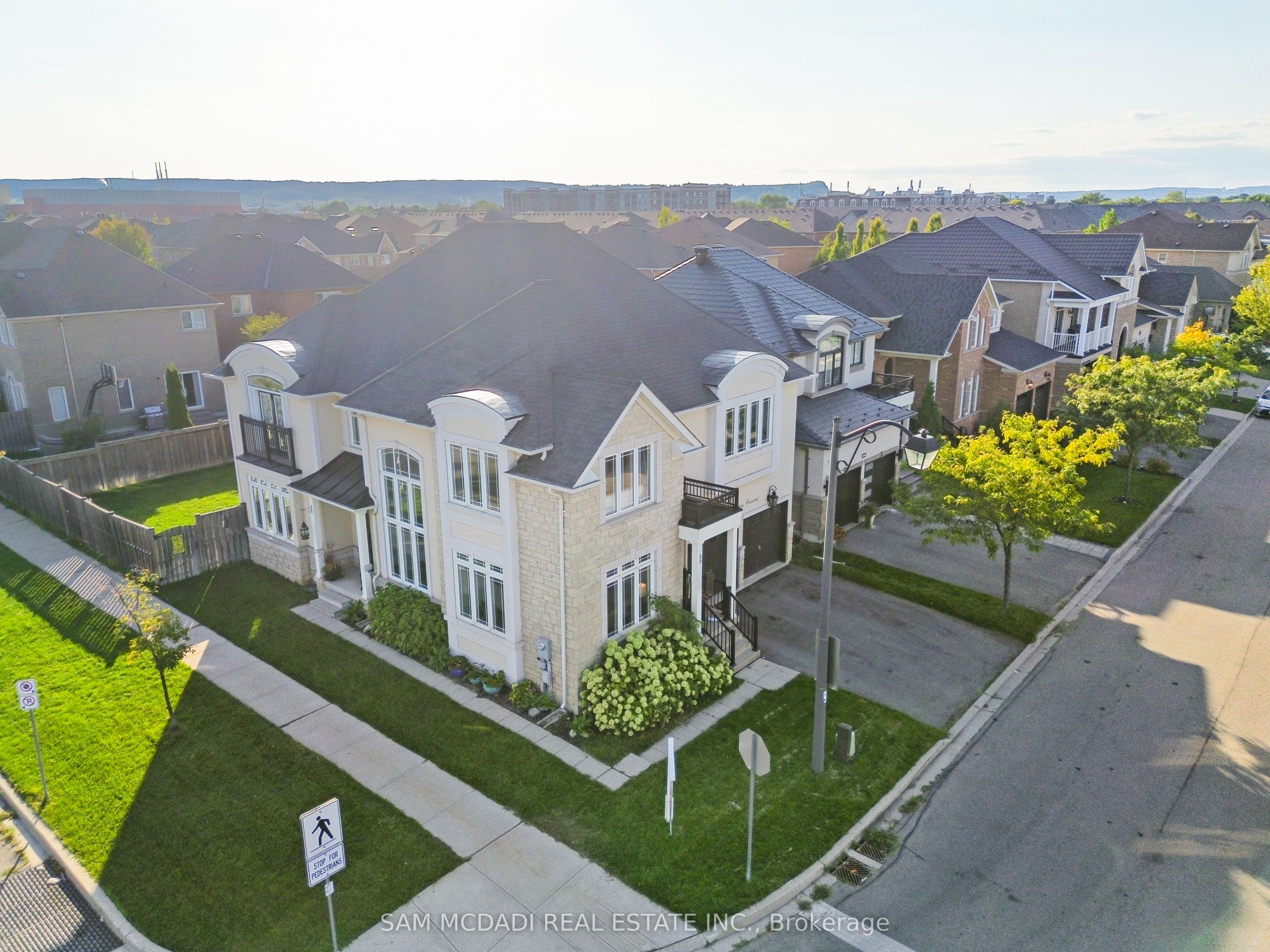 700 Serafini Crescent Property Photo 47