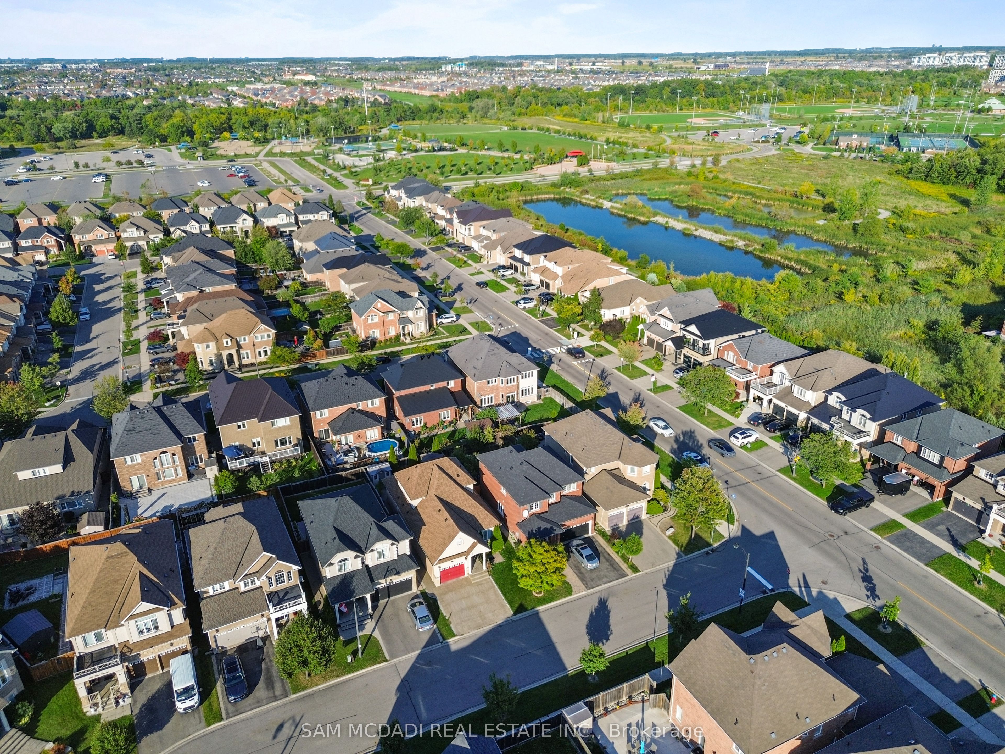 700 Serafini Crescent Property Photo 48