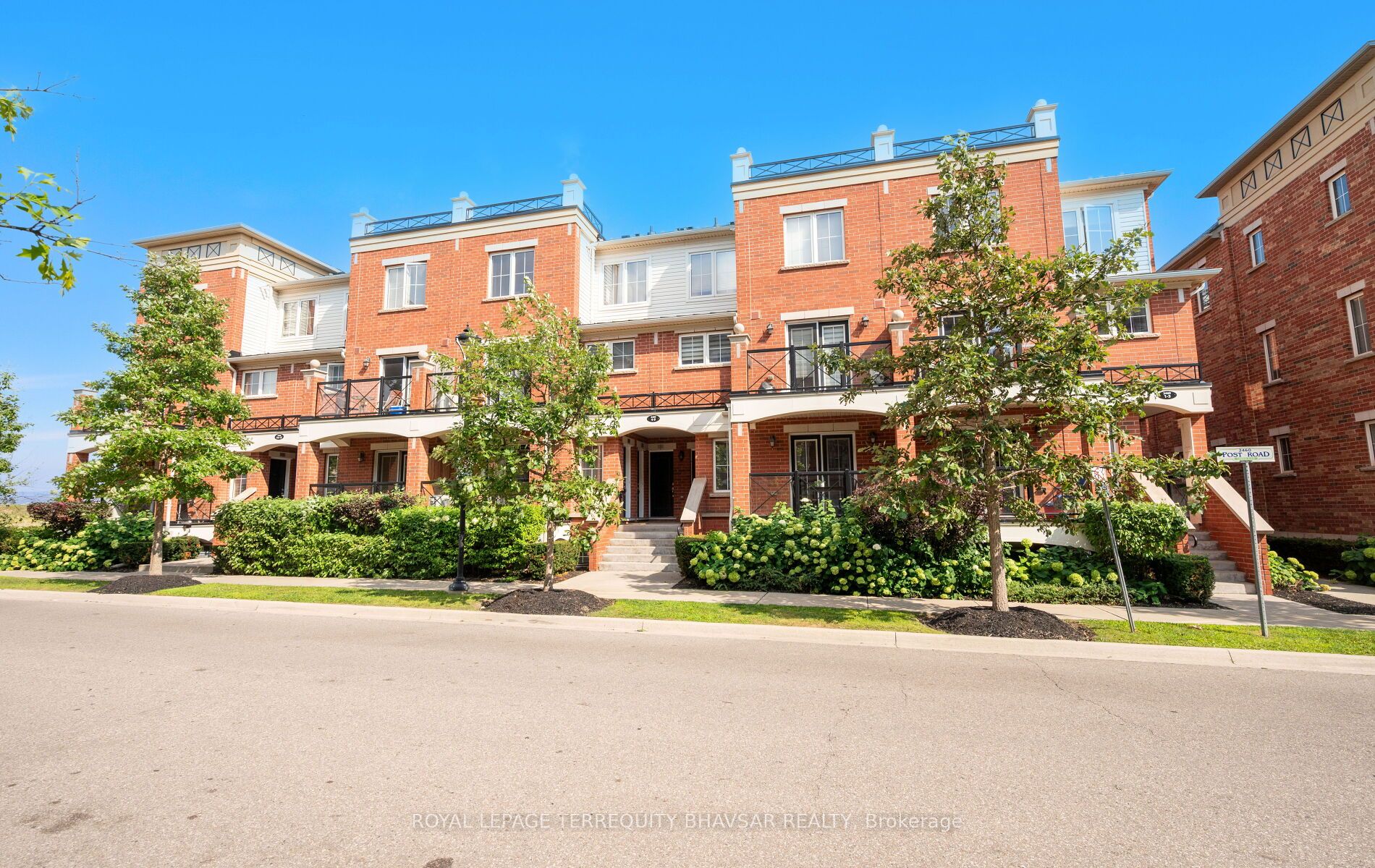 2460 Post Road 4 Property Photo 1