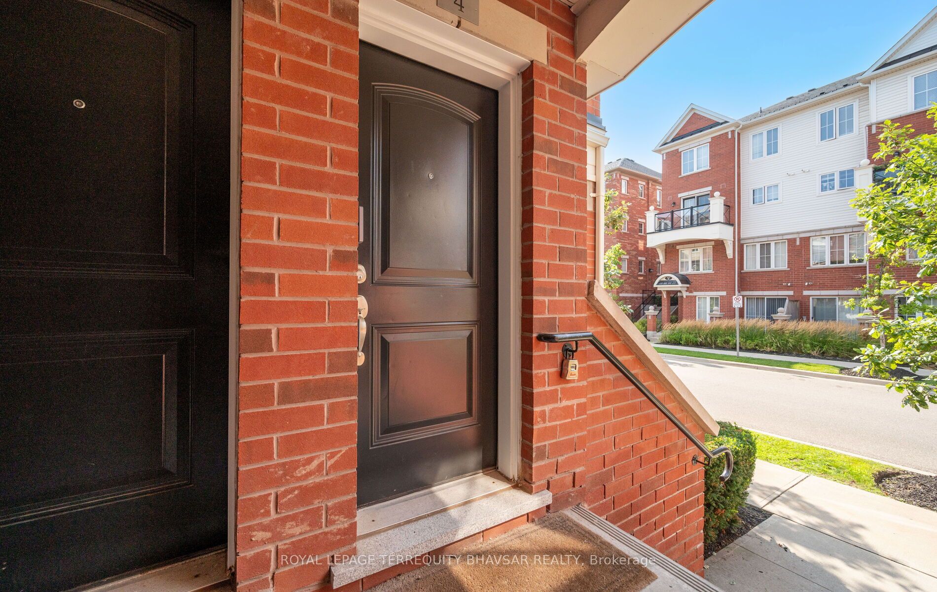 2460 Post Road 4 Property Photo 5