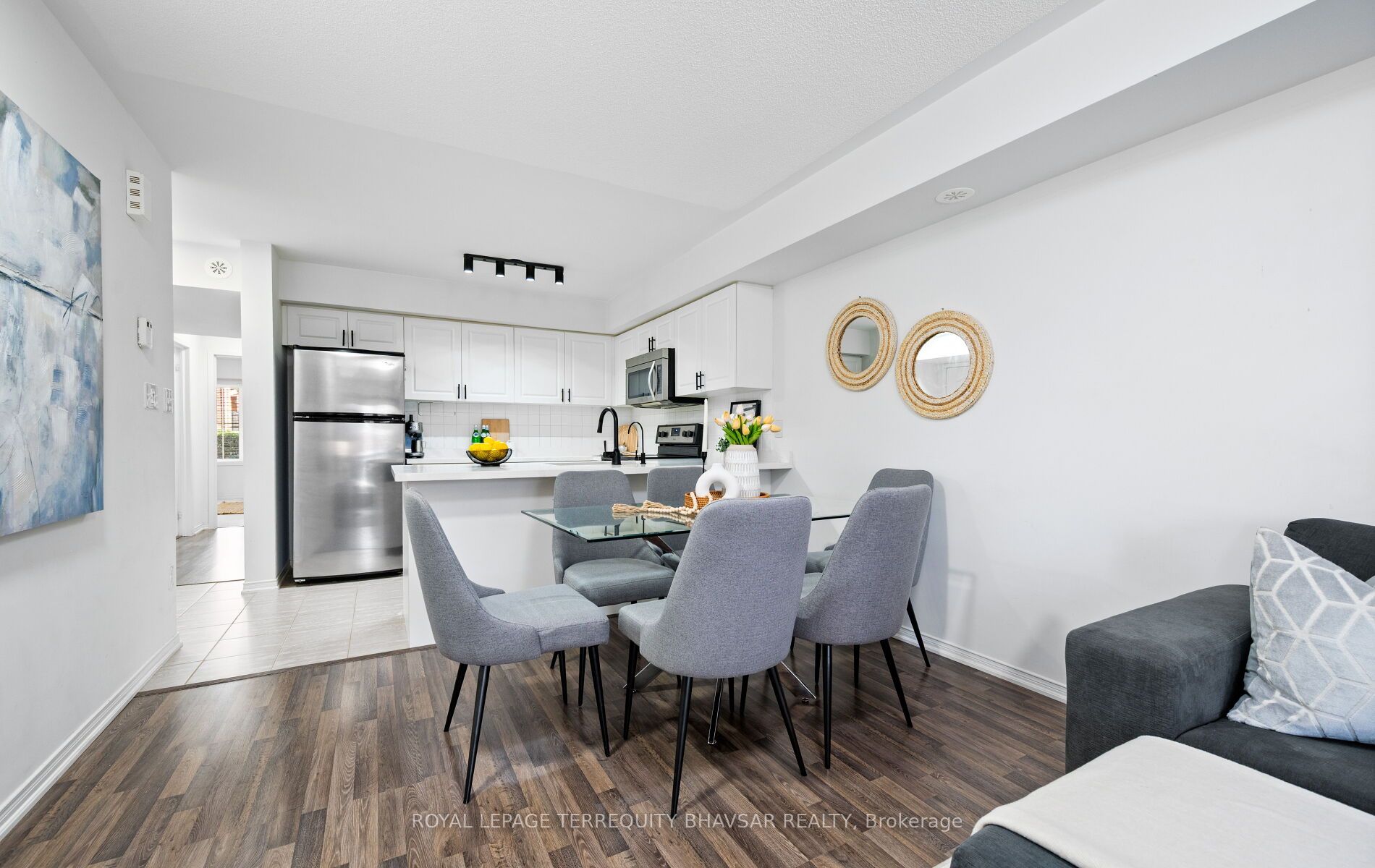 2460 Post Road 4 Property Photo 9