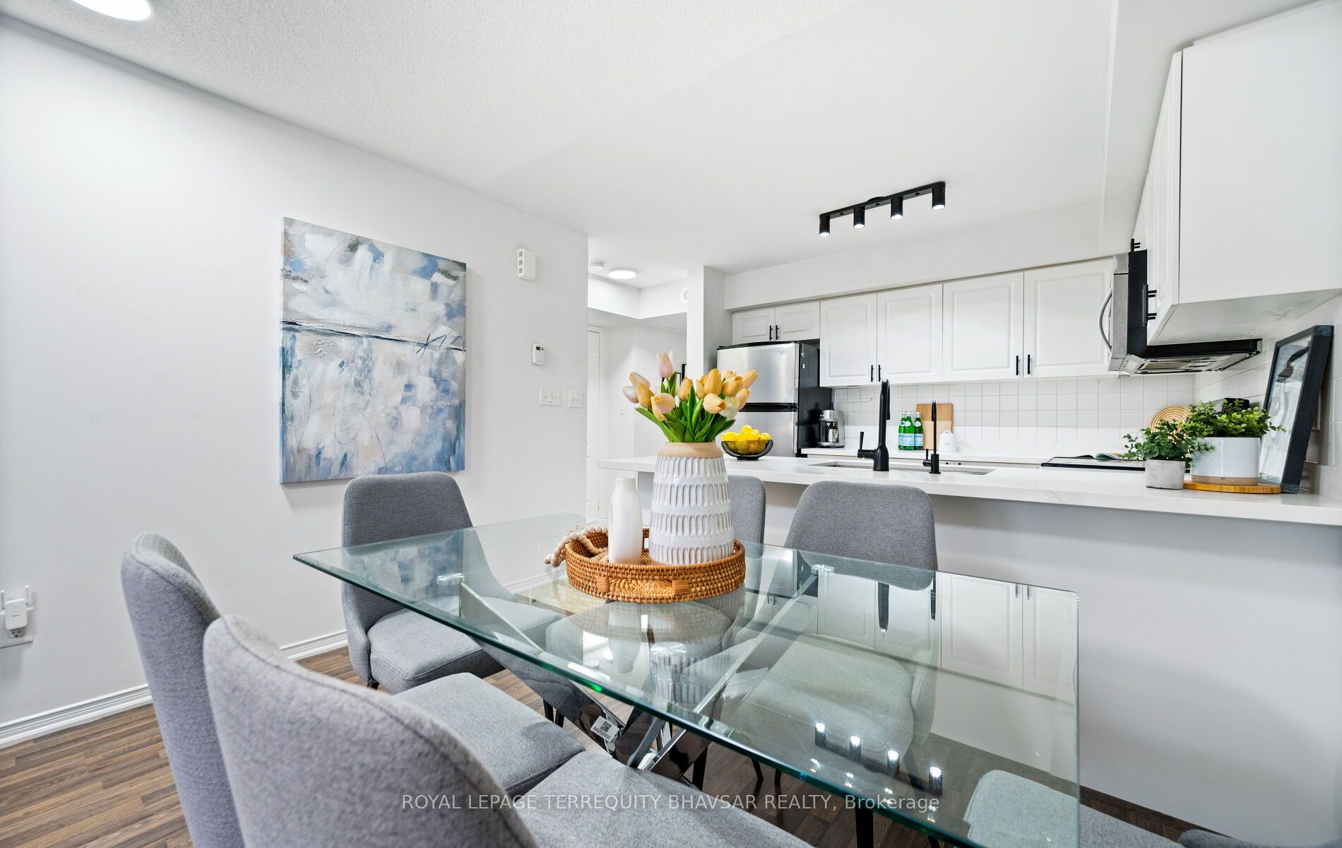 2460 Post Road 4 Property Photo 10