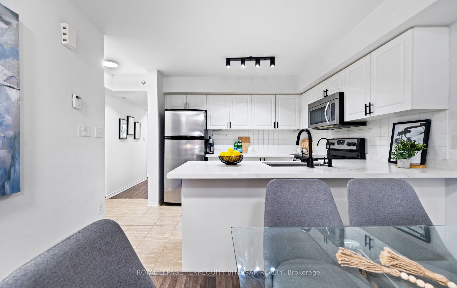 2460 Post Road 4 Property Photo 13