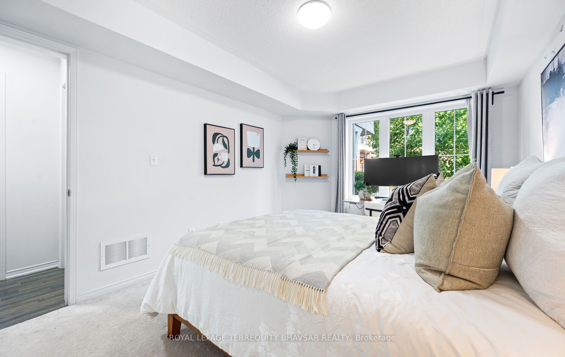 2460 Post Road 4 Property Photo 19