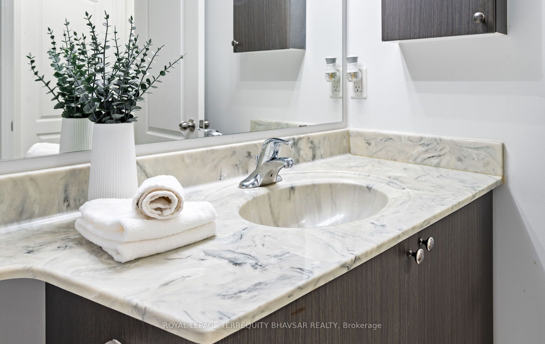 2460 Post Road 4 Property Photo 26