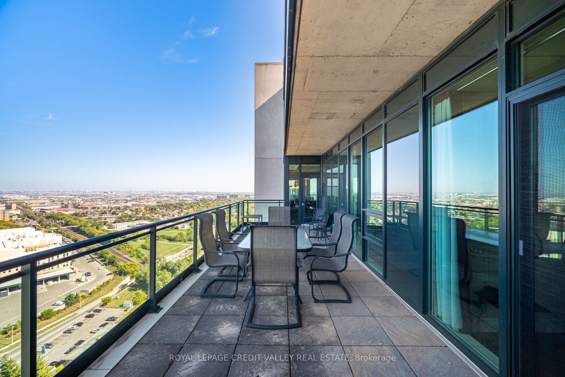 100 John Street 2601 Property Photo 17