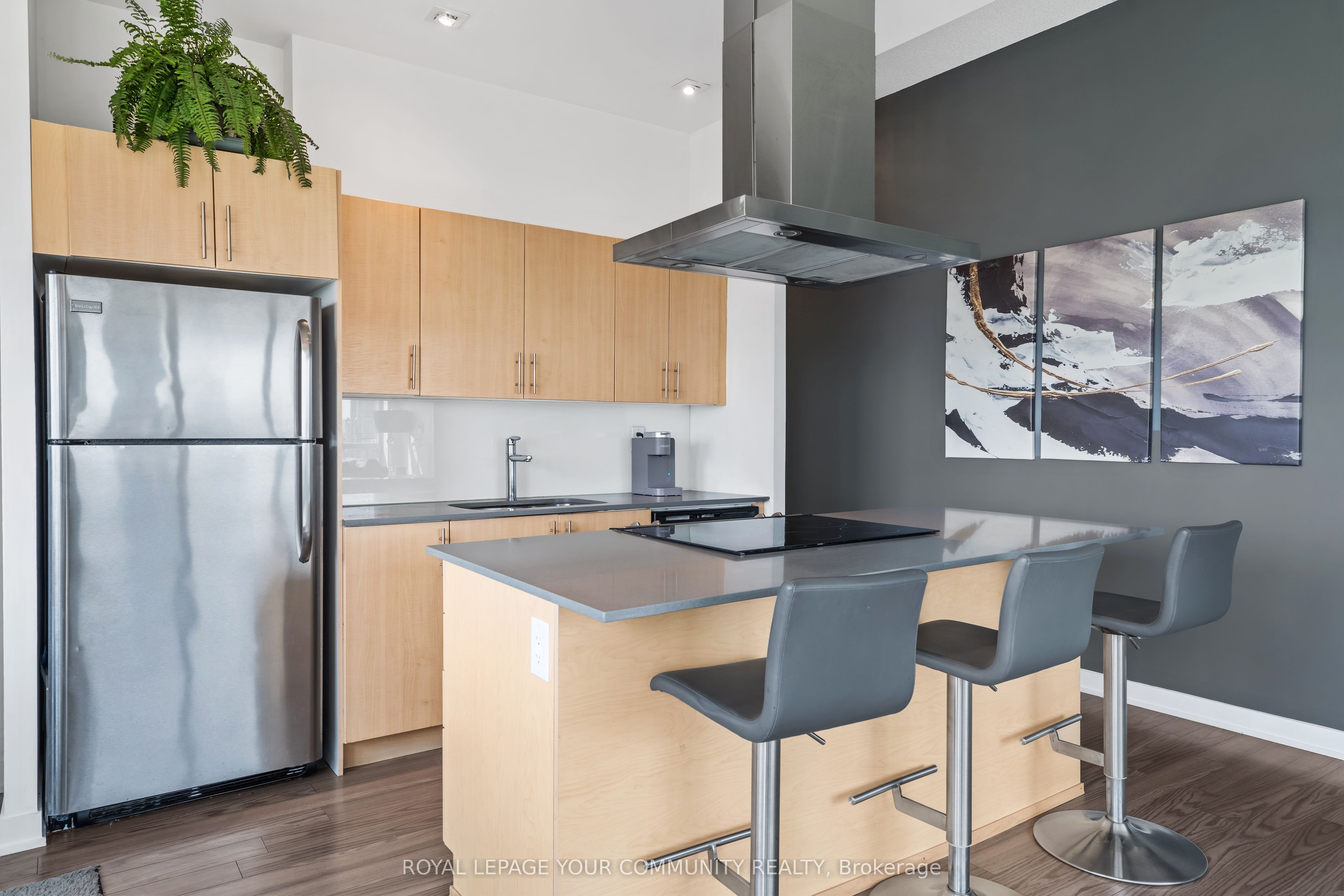 165 Legion Road N 1226 Property Photo 8