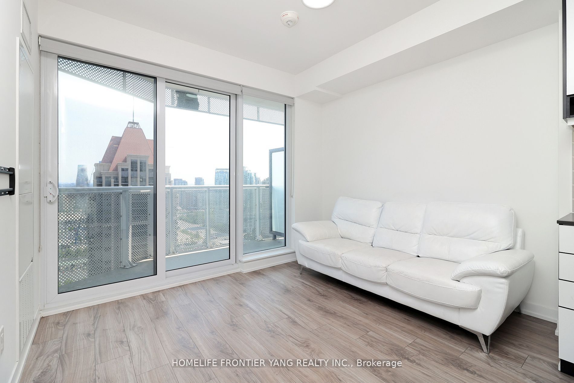 4065 Confederation Parkway 2805 Property Photo 1