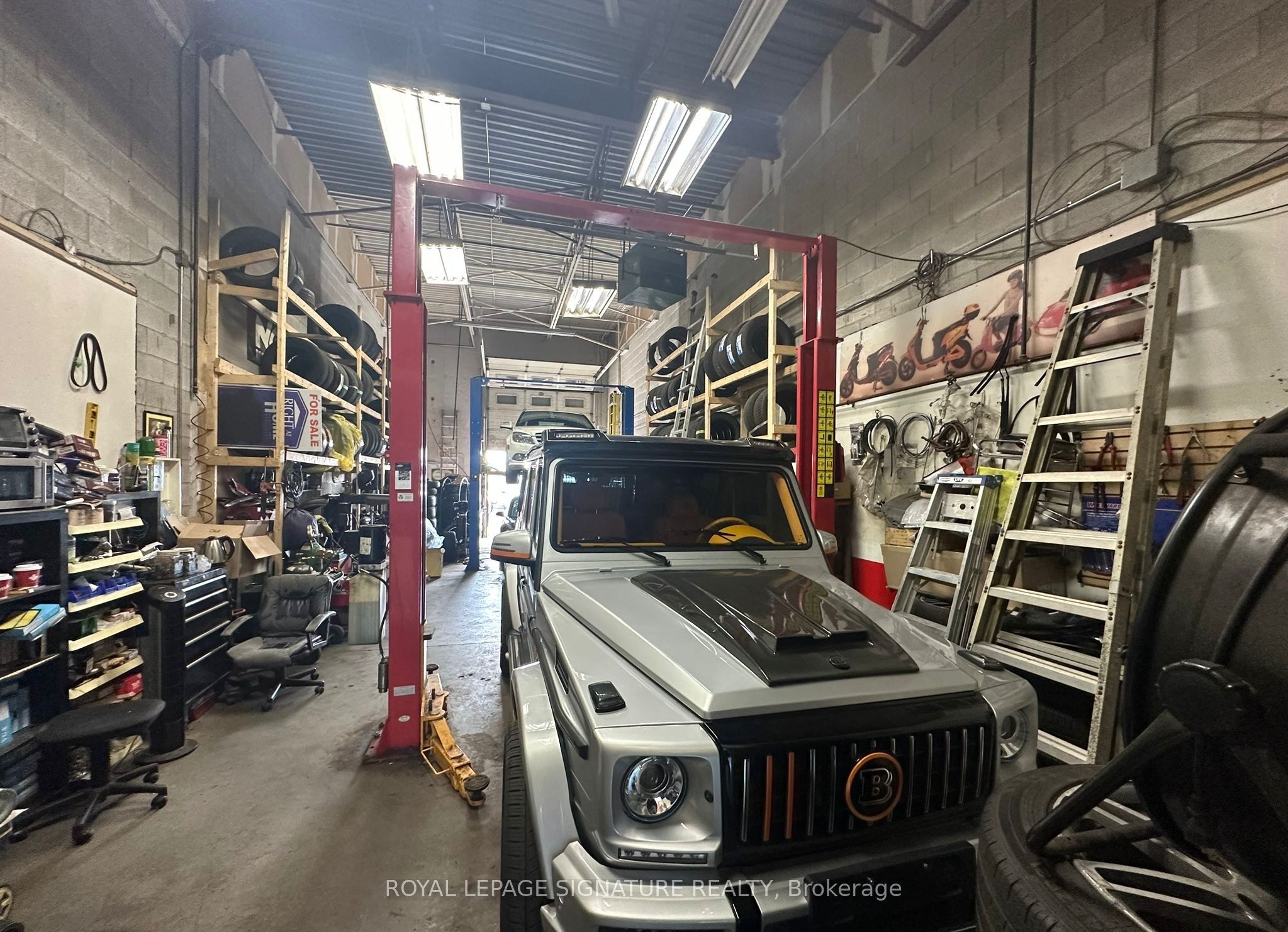 1270 Finch Avenue W 16 Property Photo 1