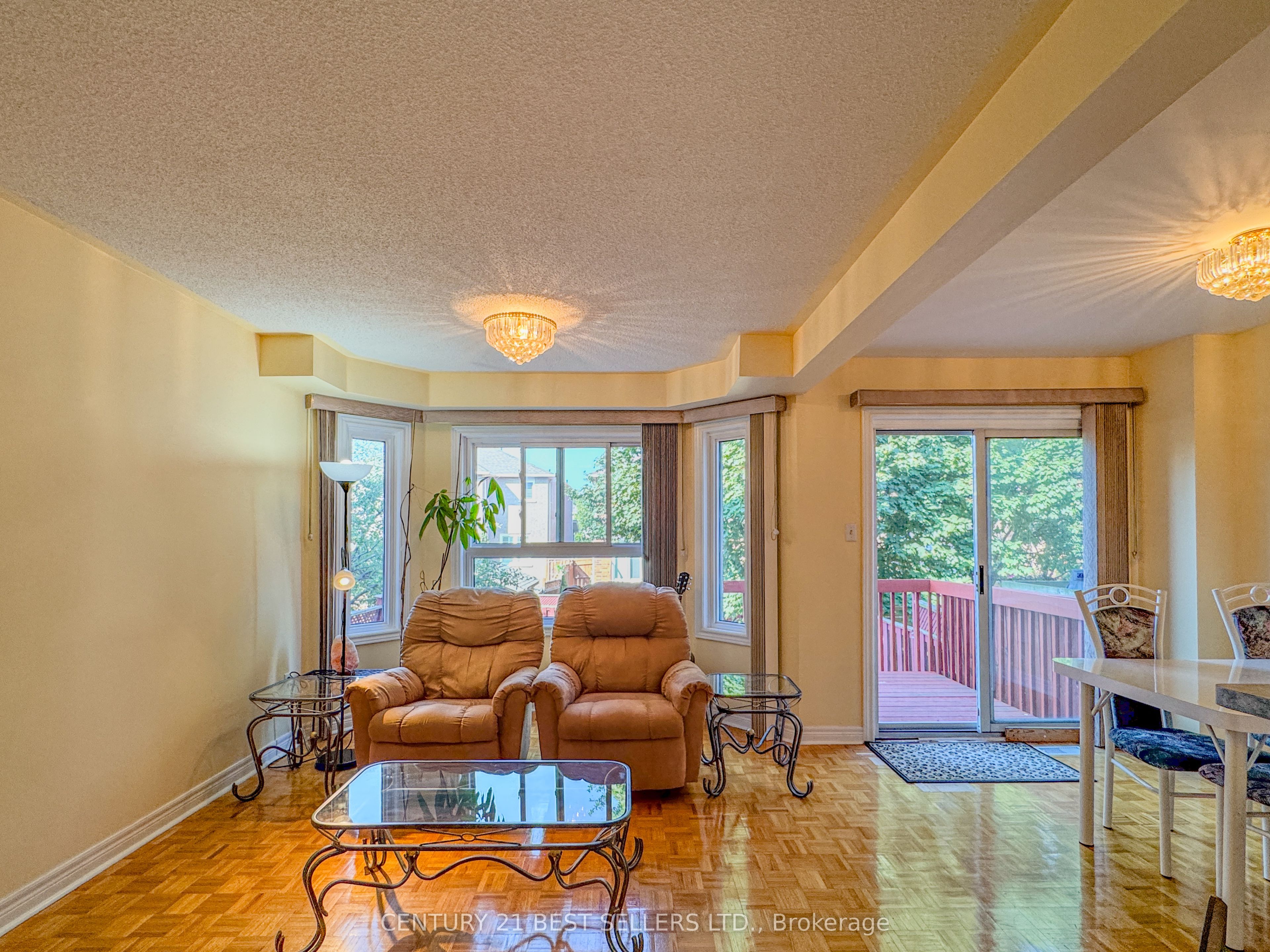 5347 Red Brush Drive Property Photo 8