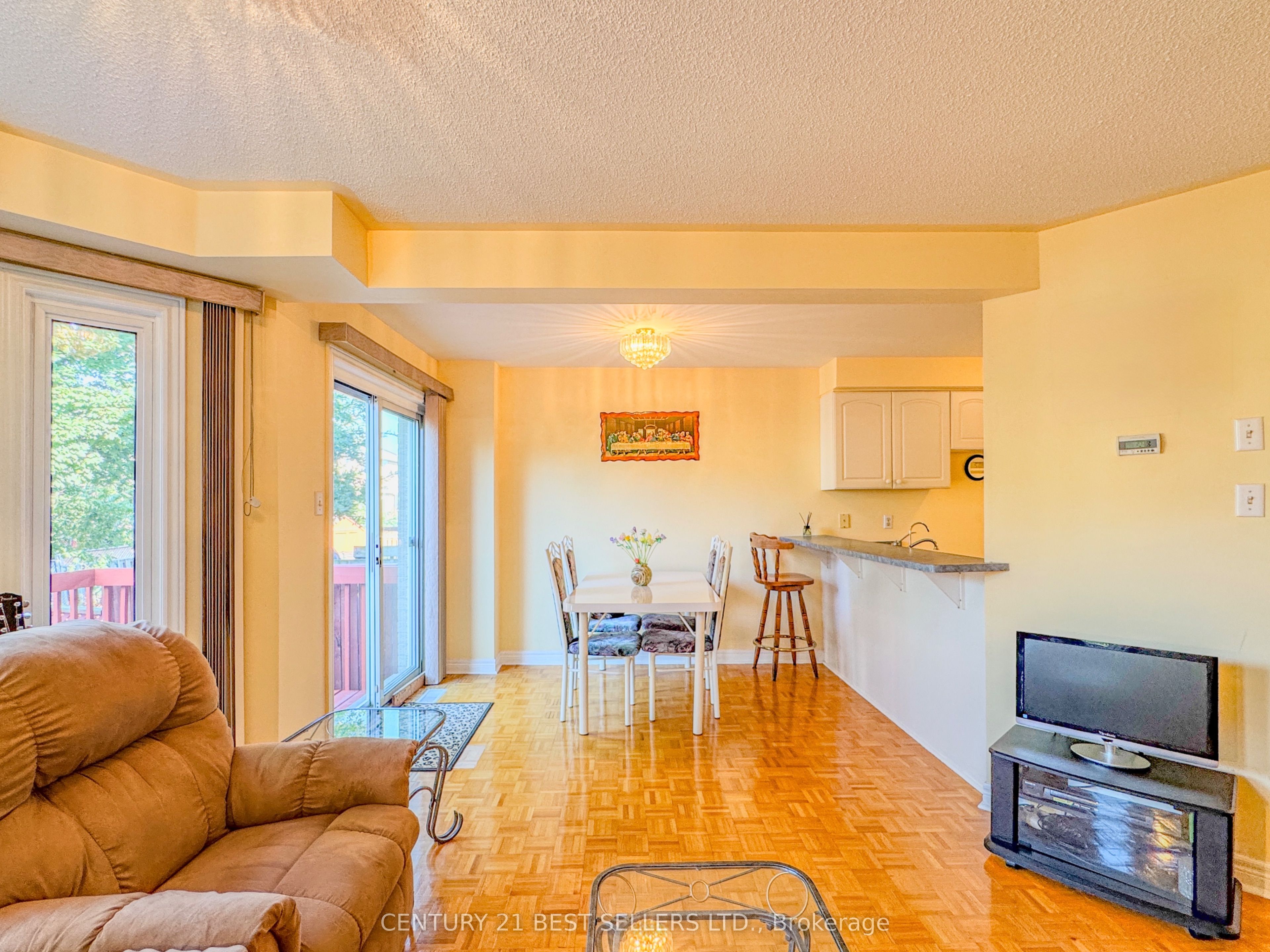 5347 Red Brush Drive Property Photo 10