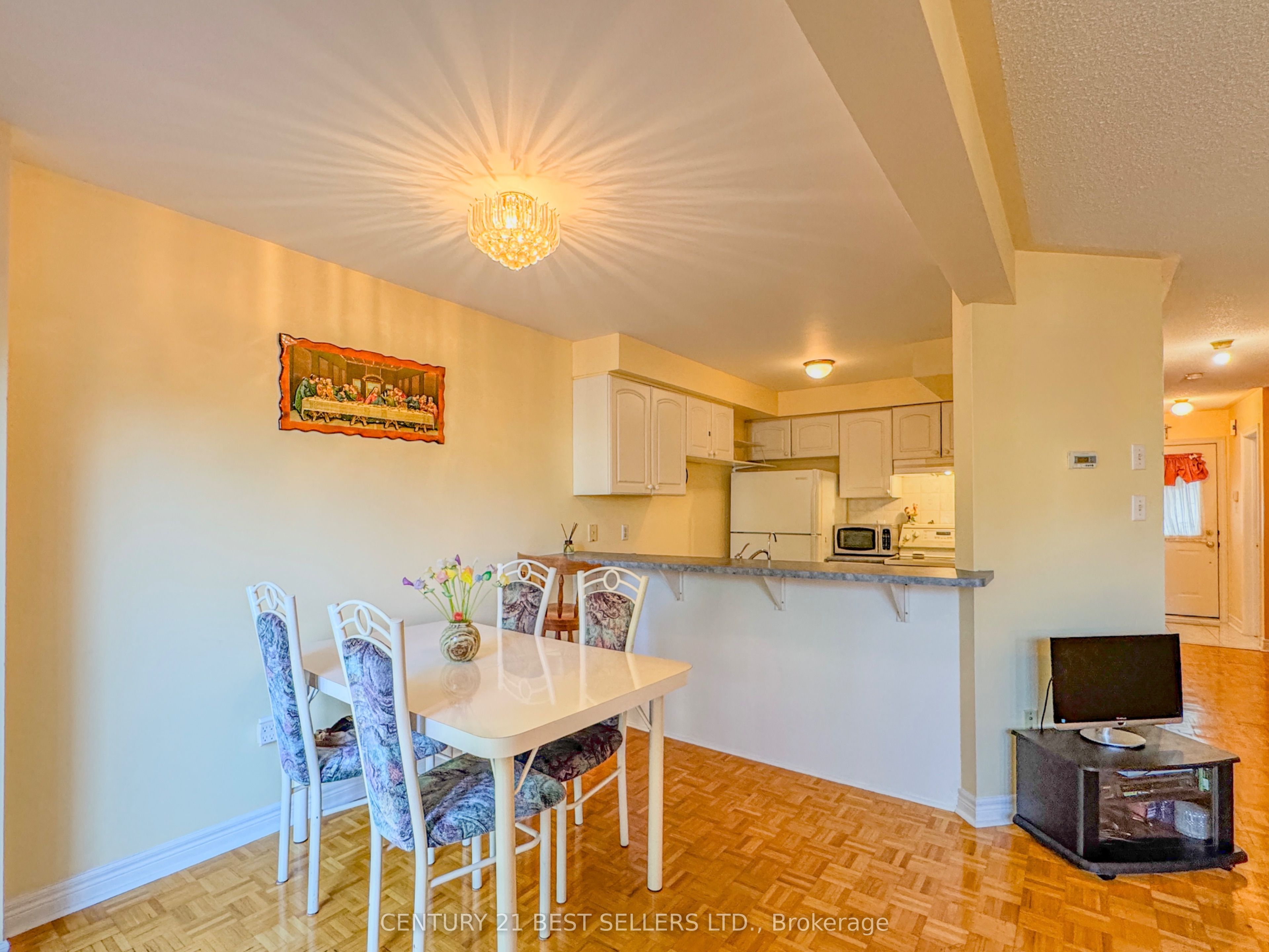 5347 Red Brush Drive Property Photo 12