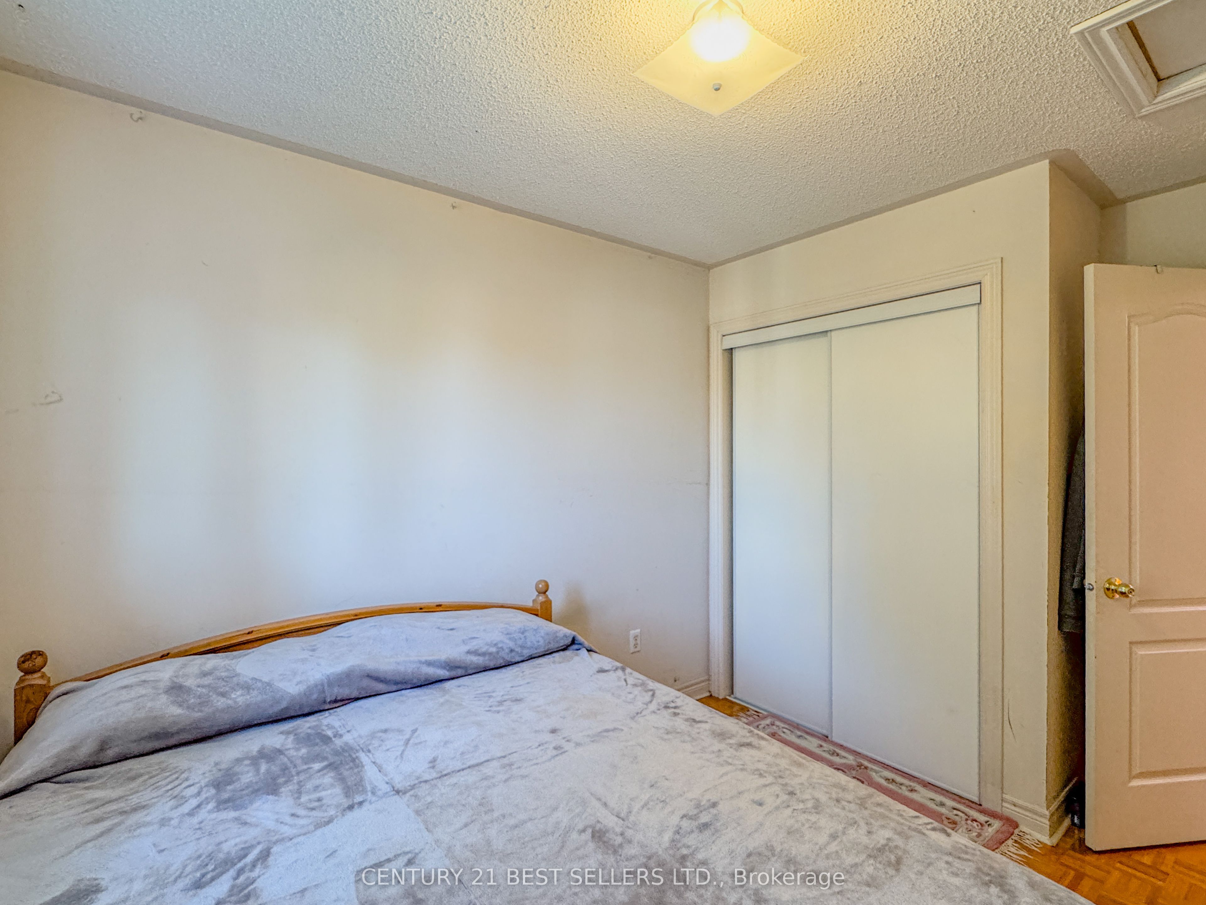 5347 Red Brush Drive Property Photo 17