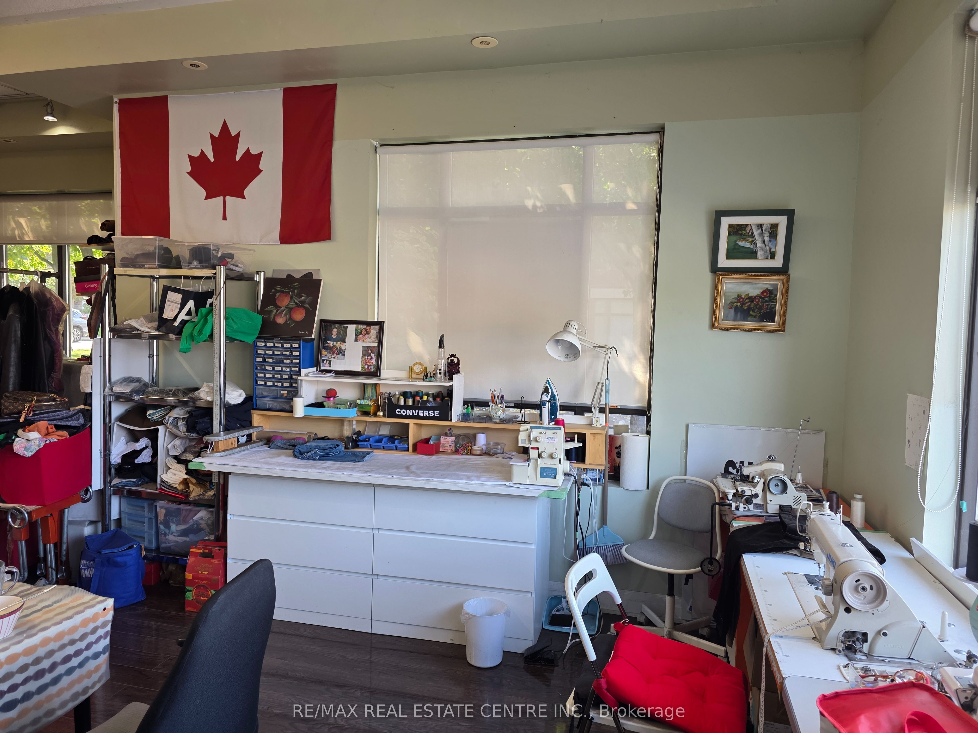 165 Lakeshore Road E Property Photo 7