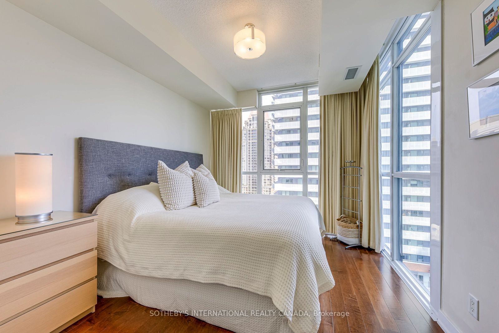 4070 Confederation Parkway 1202 Property Photo 17