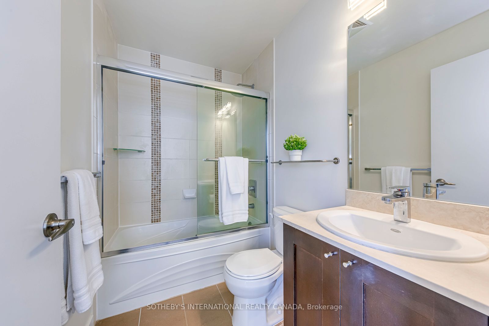 4070 Confederation Parkway 1202 Property Photo 19