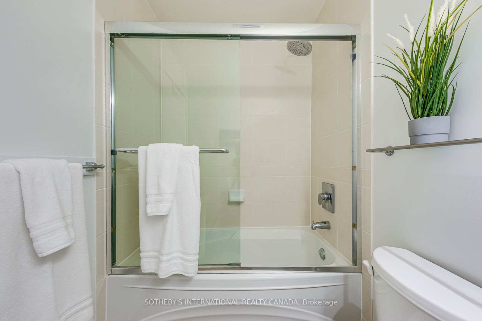 4070 Confederation Parkway 1202 Property Photo 23