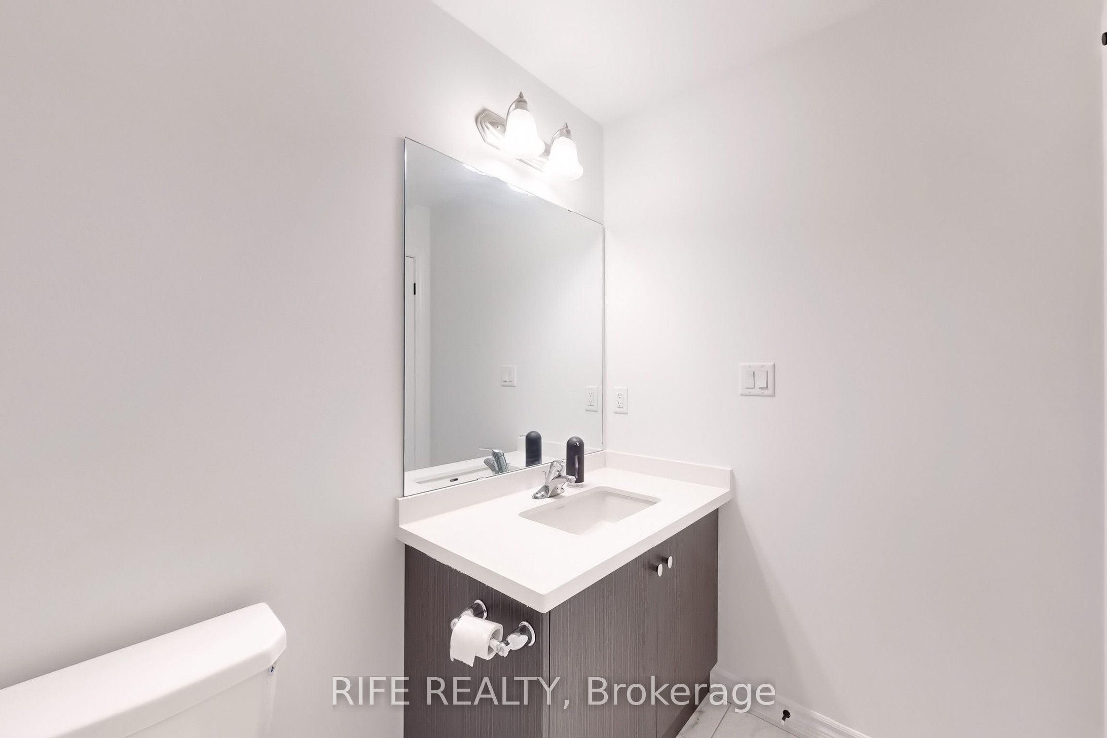 9 Bretlon Street Property Photo 26