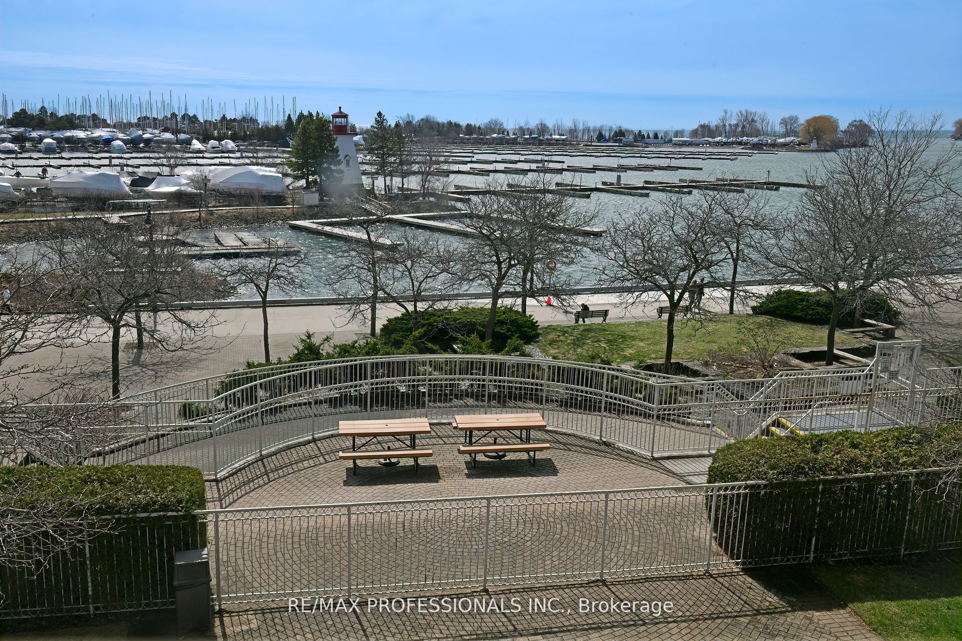 2269 Lakeshore Boulevard W 2004 Property Photo 31