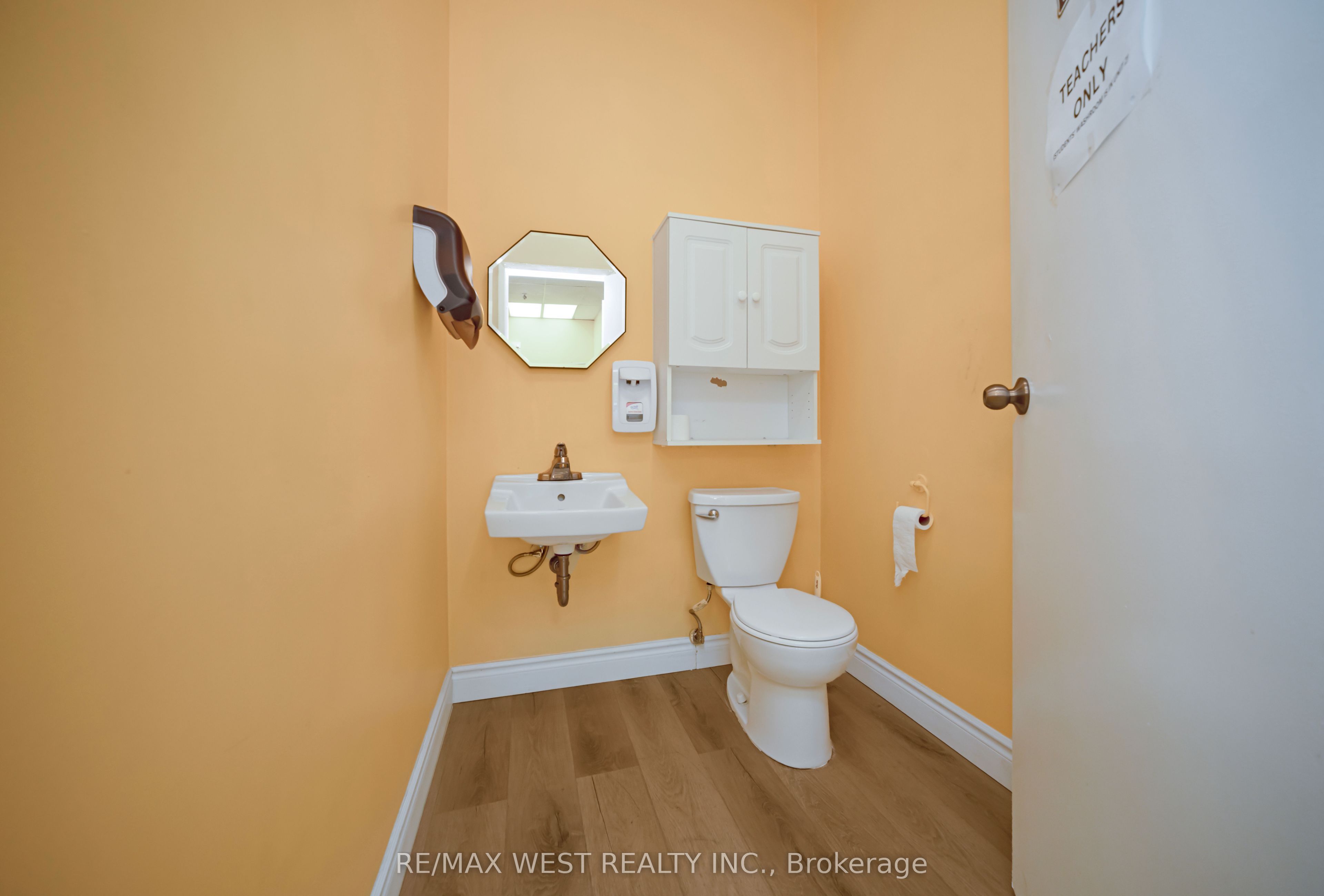 1500 Sixth Line 1&2 Property Photo 44