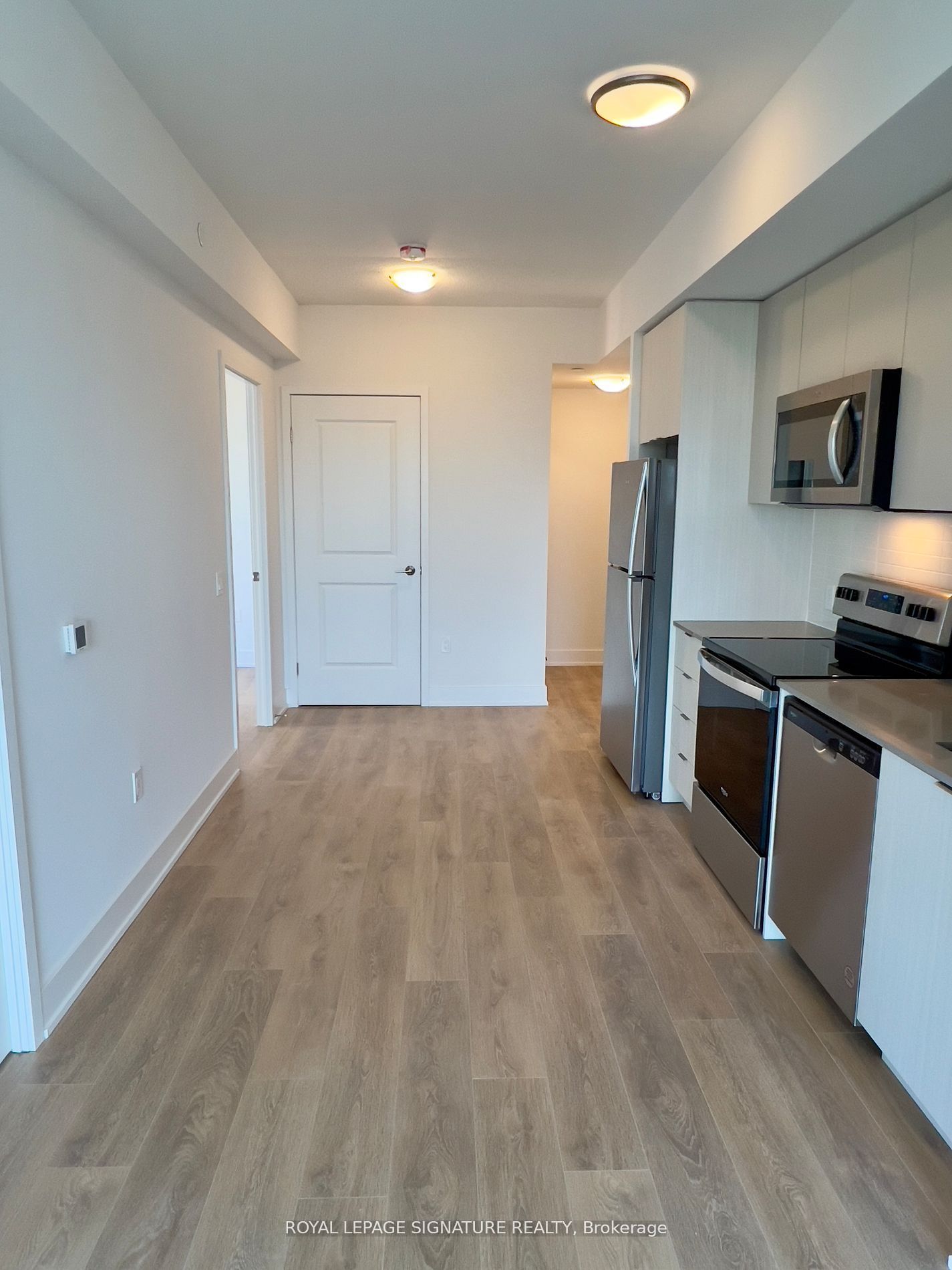 202 Burnhamthorpe Road E 1407 Property Photo 5