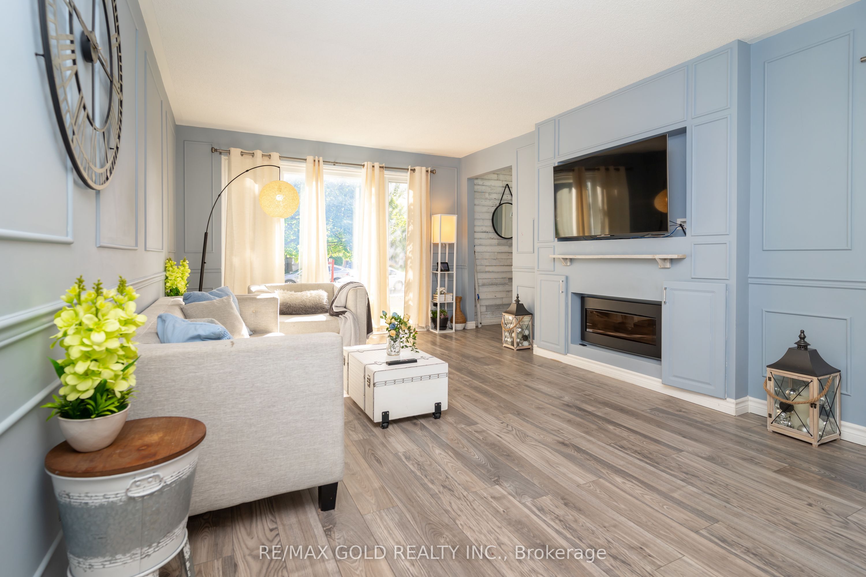 4 Deeside Crescent Property Photo 9