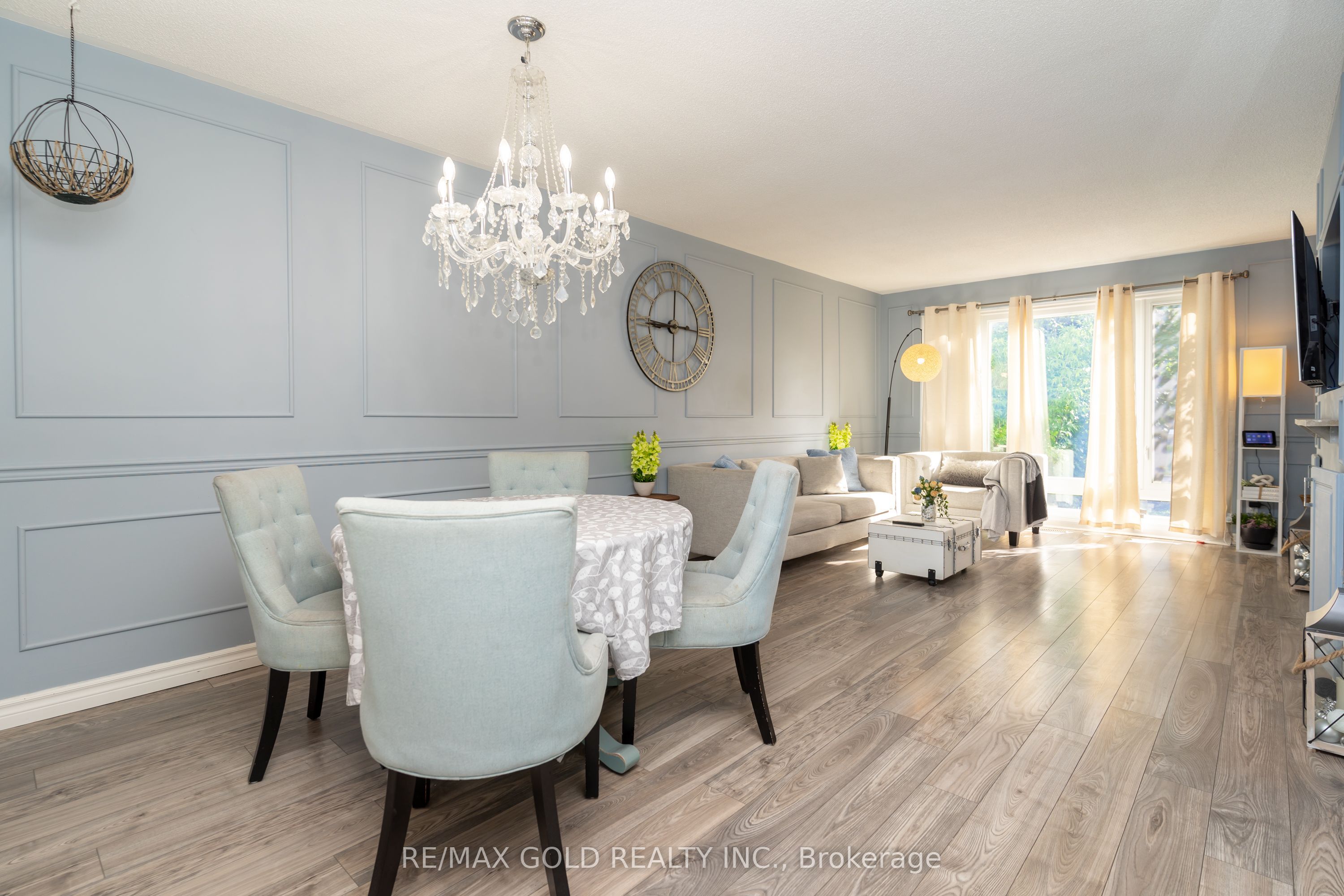 4 Deeside Crescent Property Photo 12