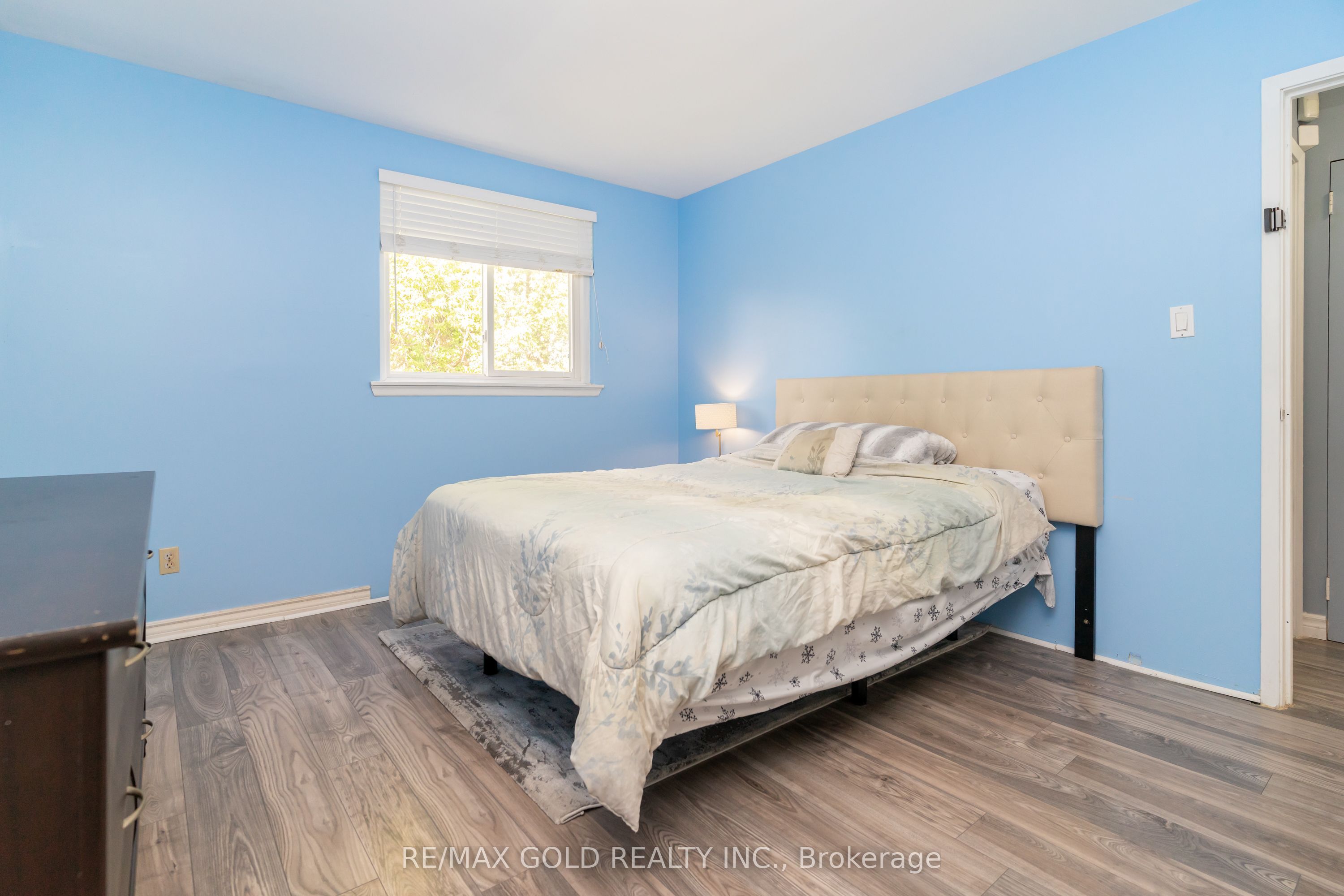 4 Deeside Crescent Property Photo 21