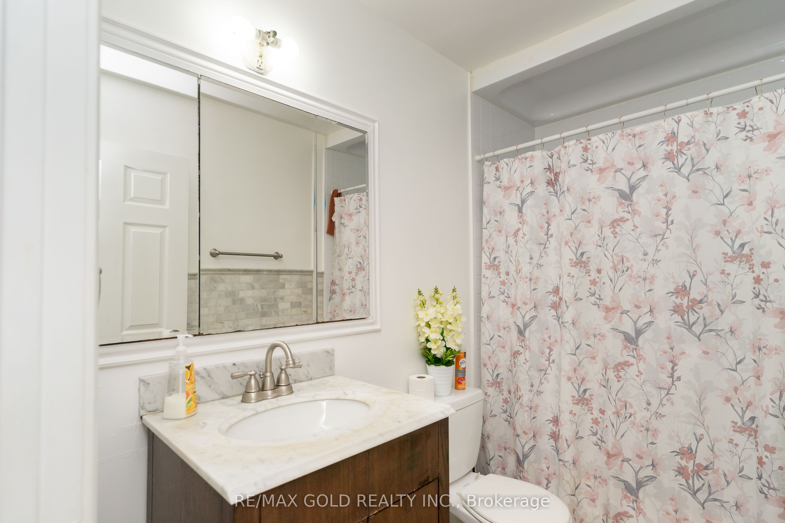 4 Deeside Crescent Property Photo 23