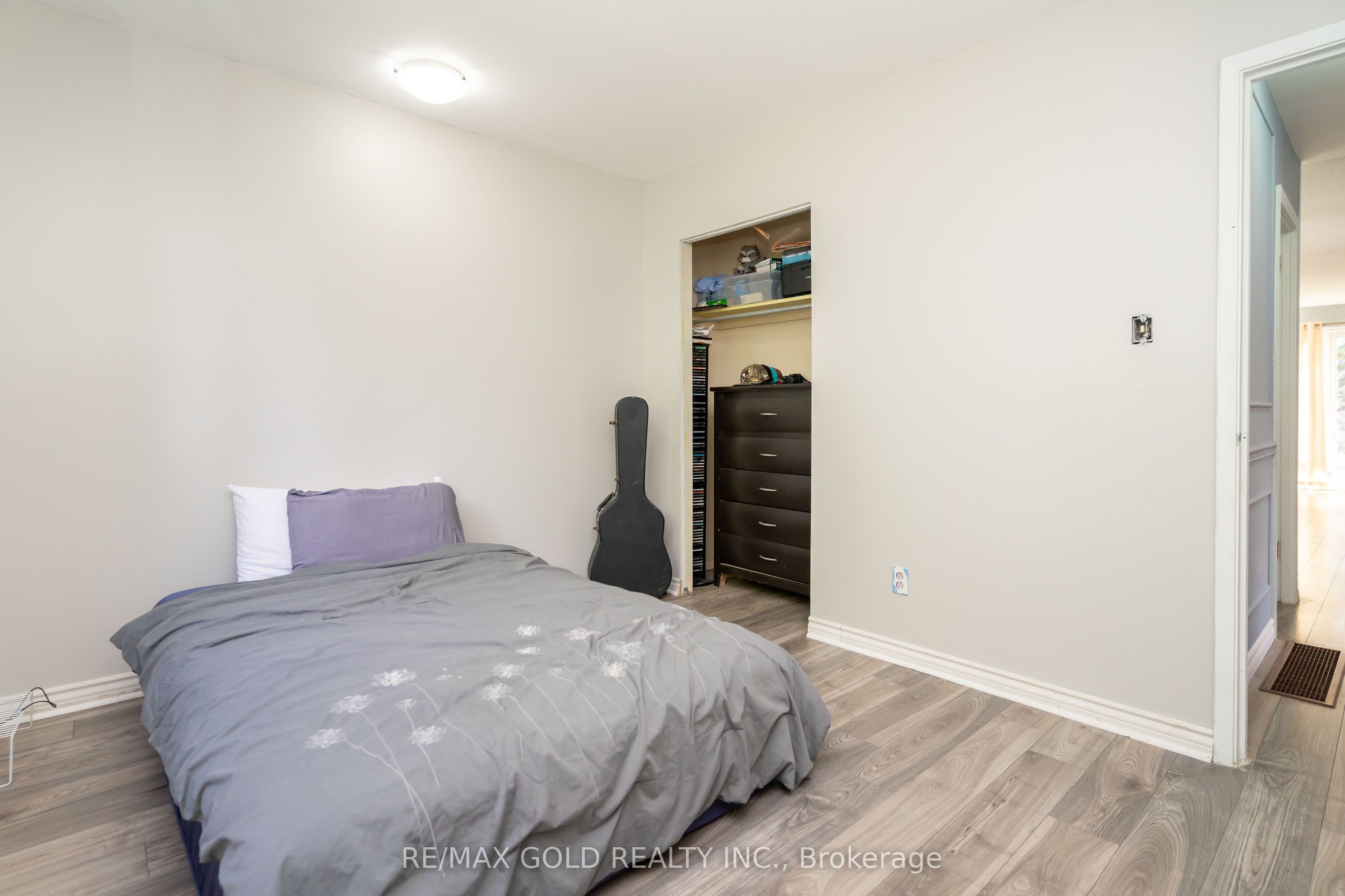 4 Deeside Crescent Property Photo 26