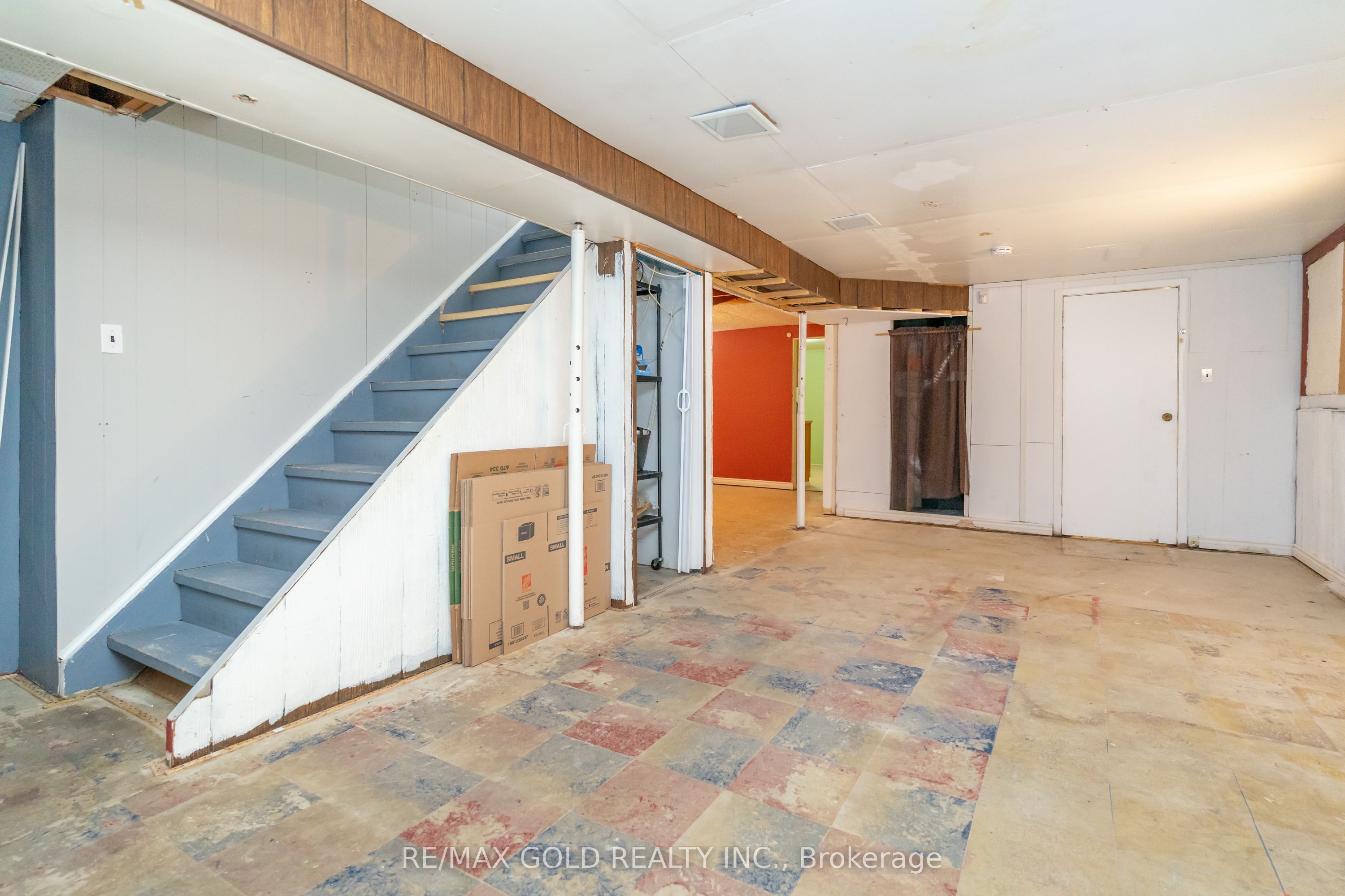 4 Deeside Crescent Property Photo 29