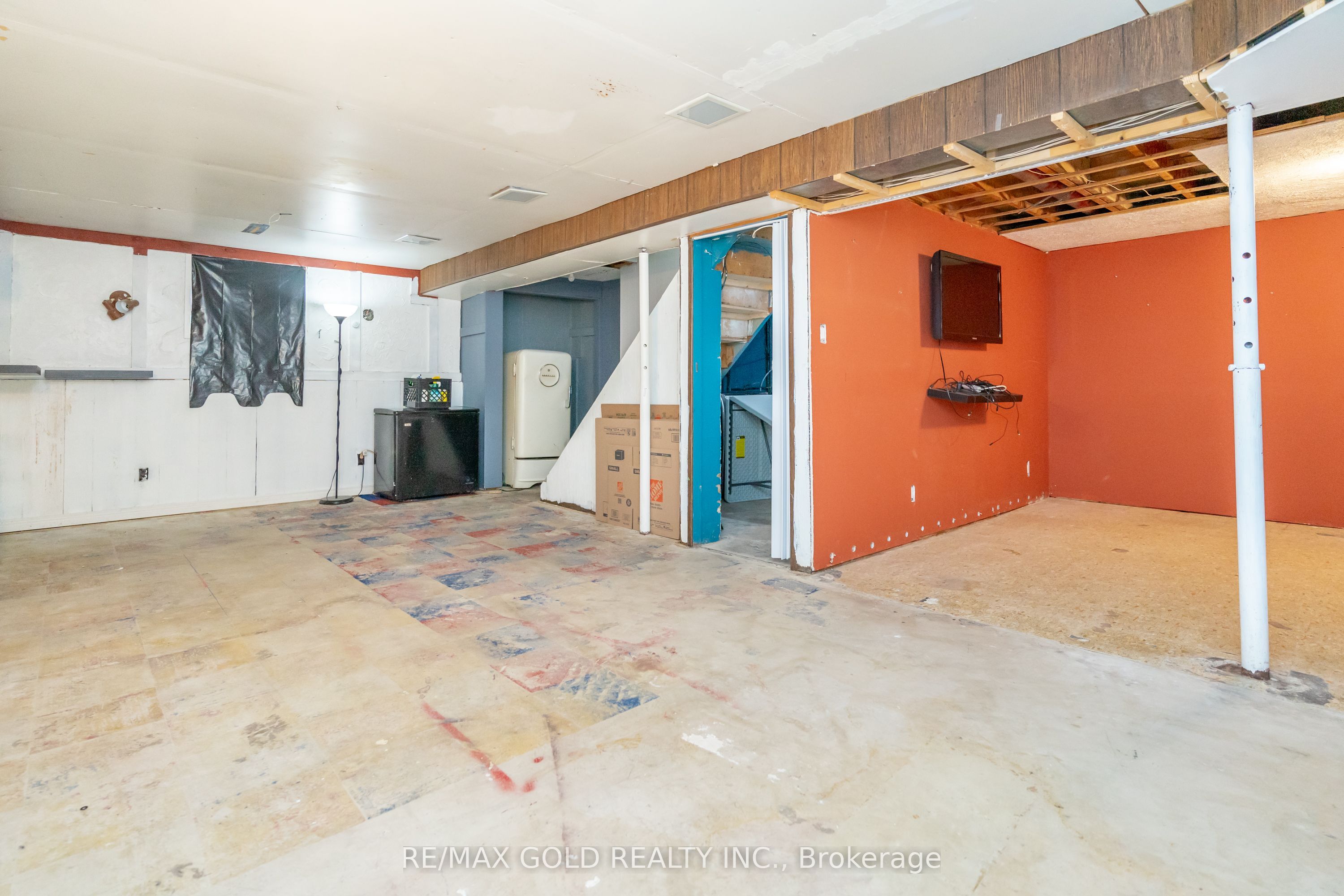 4 Deeside Crescent Property Photo 30