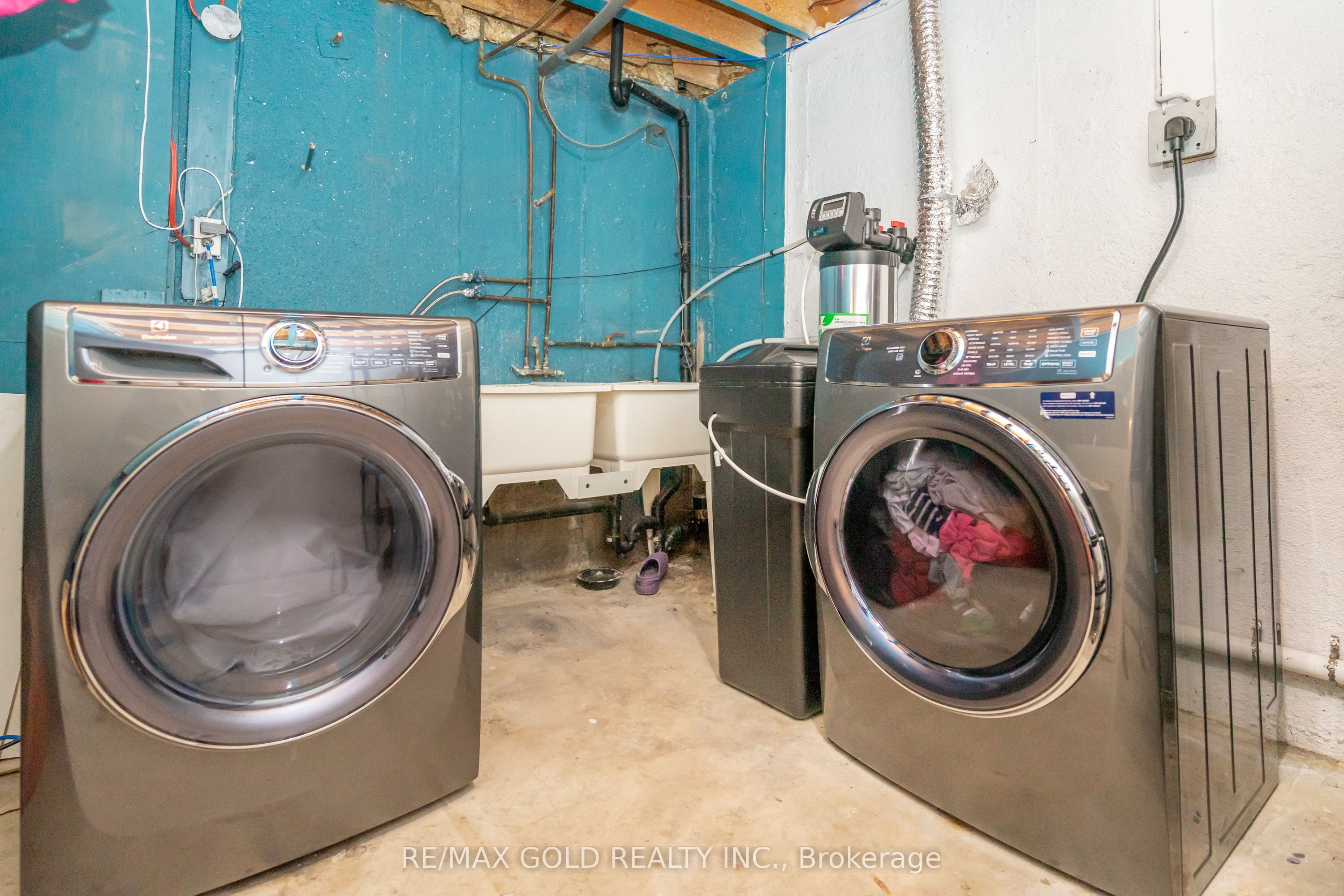 4 Deeside Crescent Property Photo 34