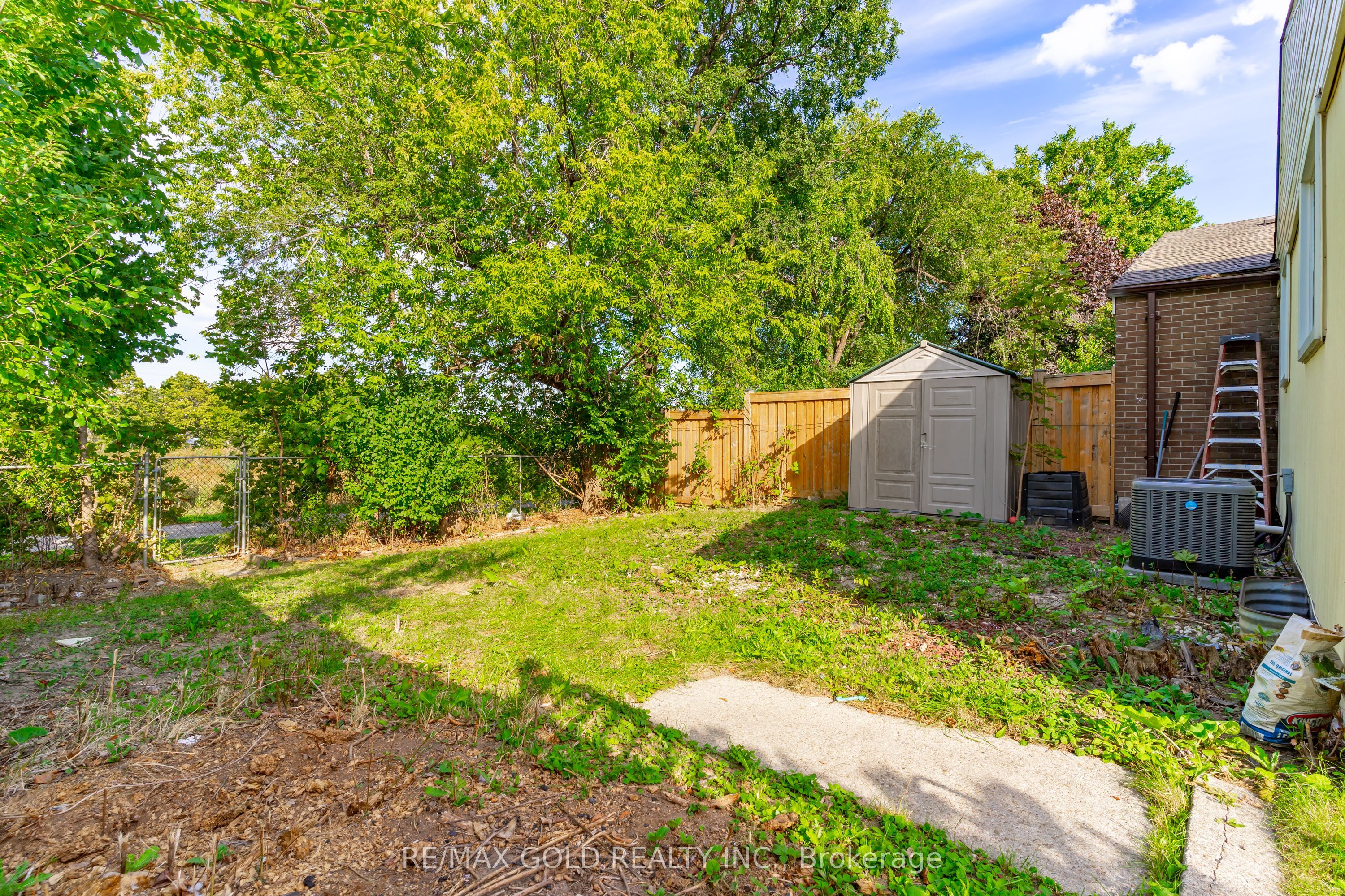 4 Deeside Crescent Property Photo 36