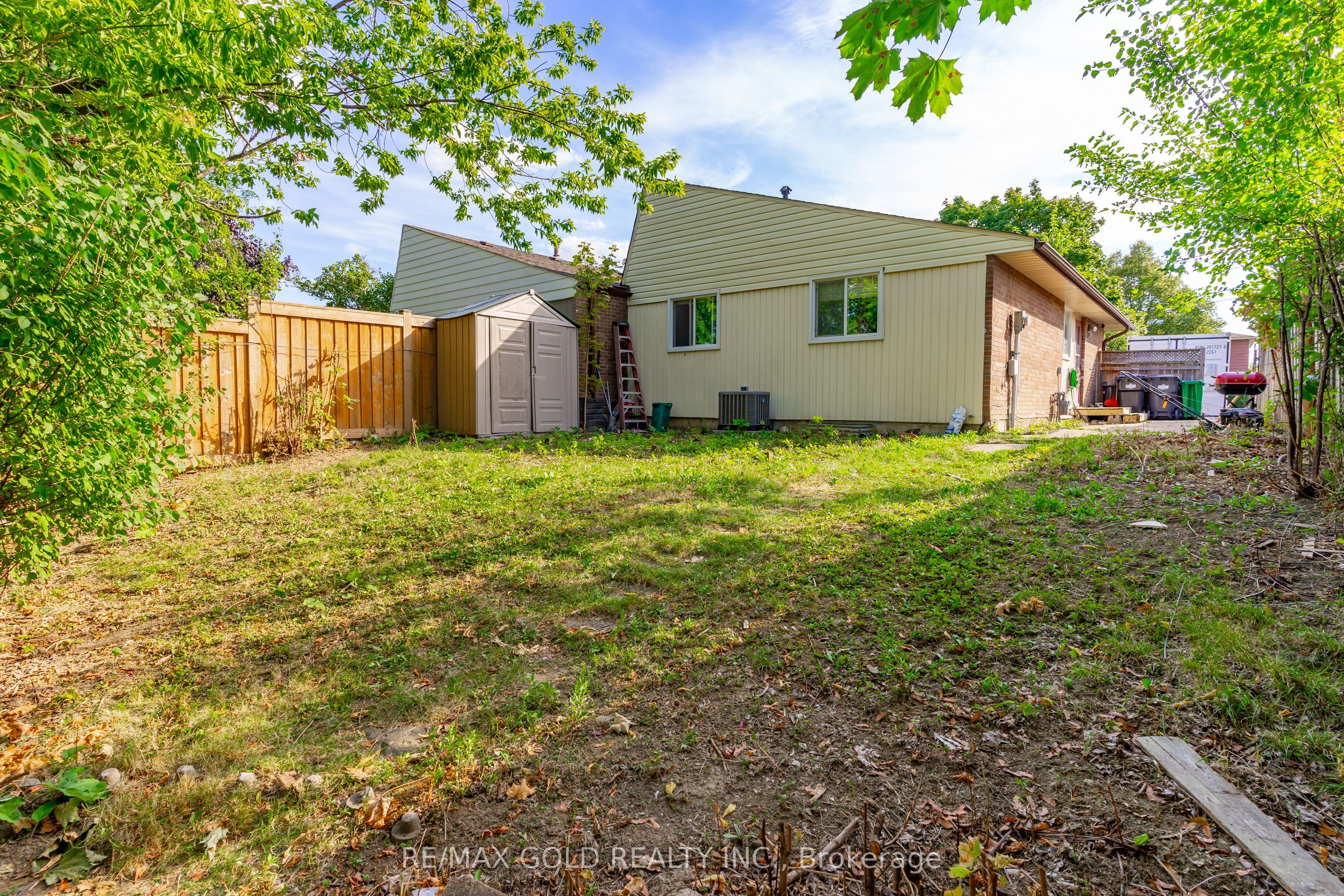 4 Deeside Crescent Property Photo 38