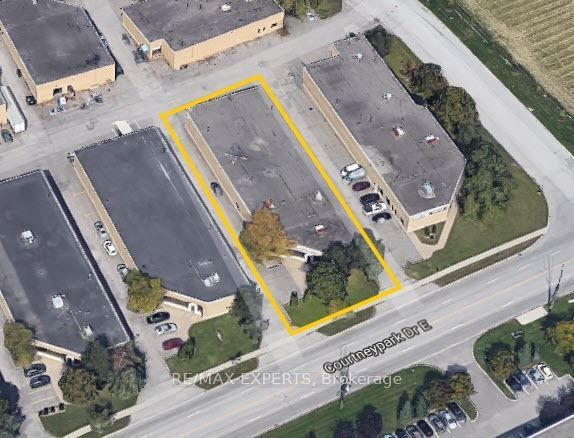 1611 Courtneypark Drive E Property Photo 1