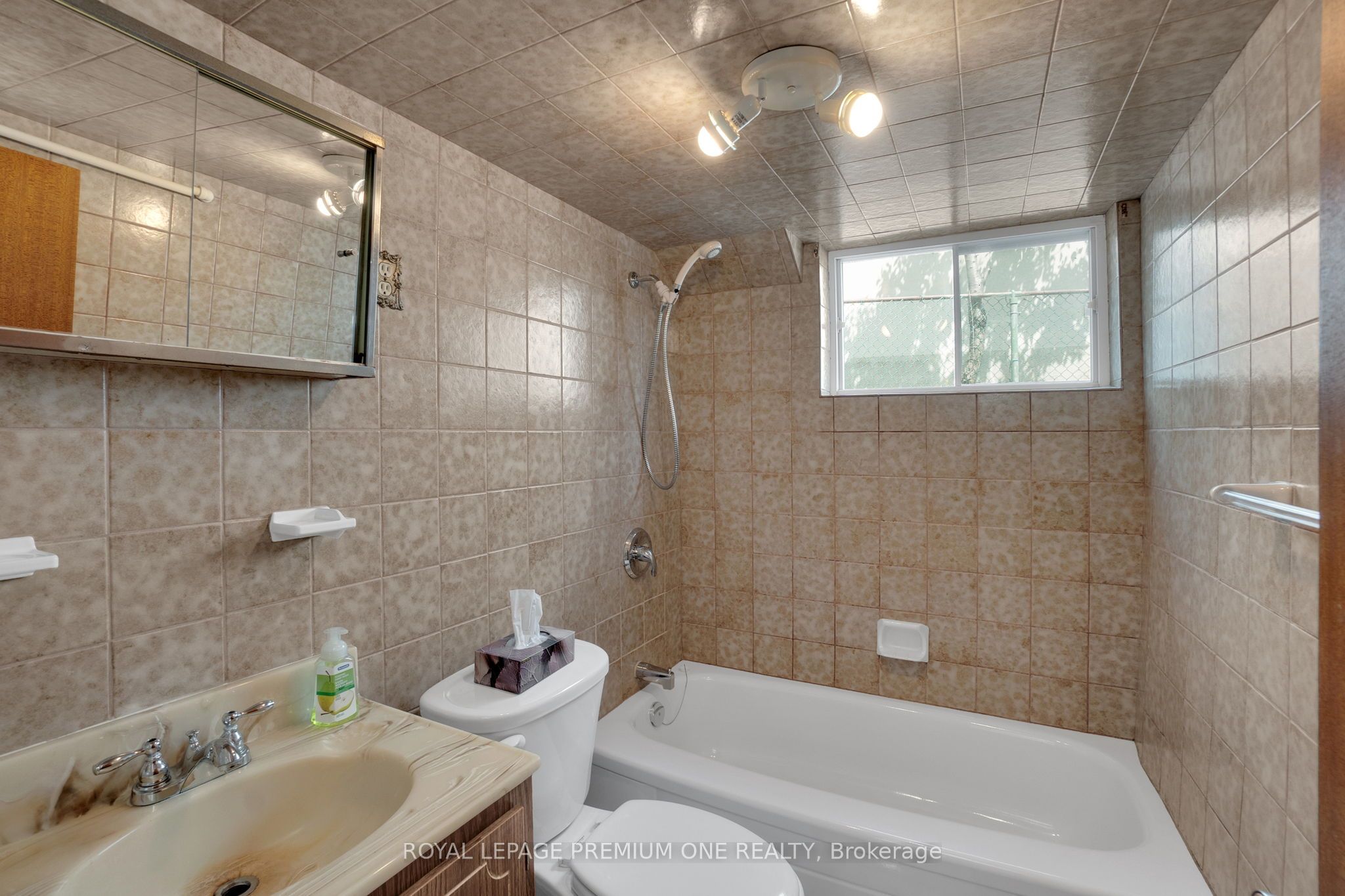 130 Jay Street Property Photo 23