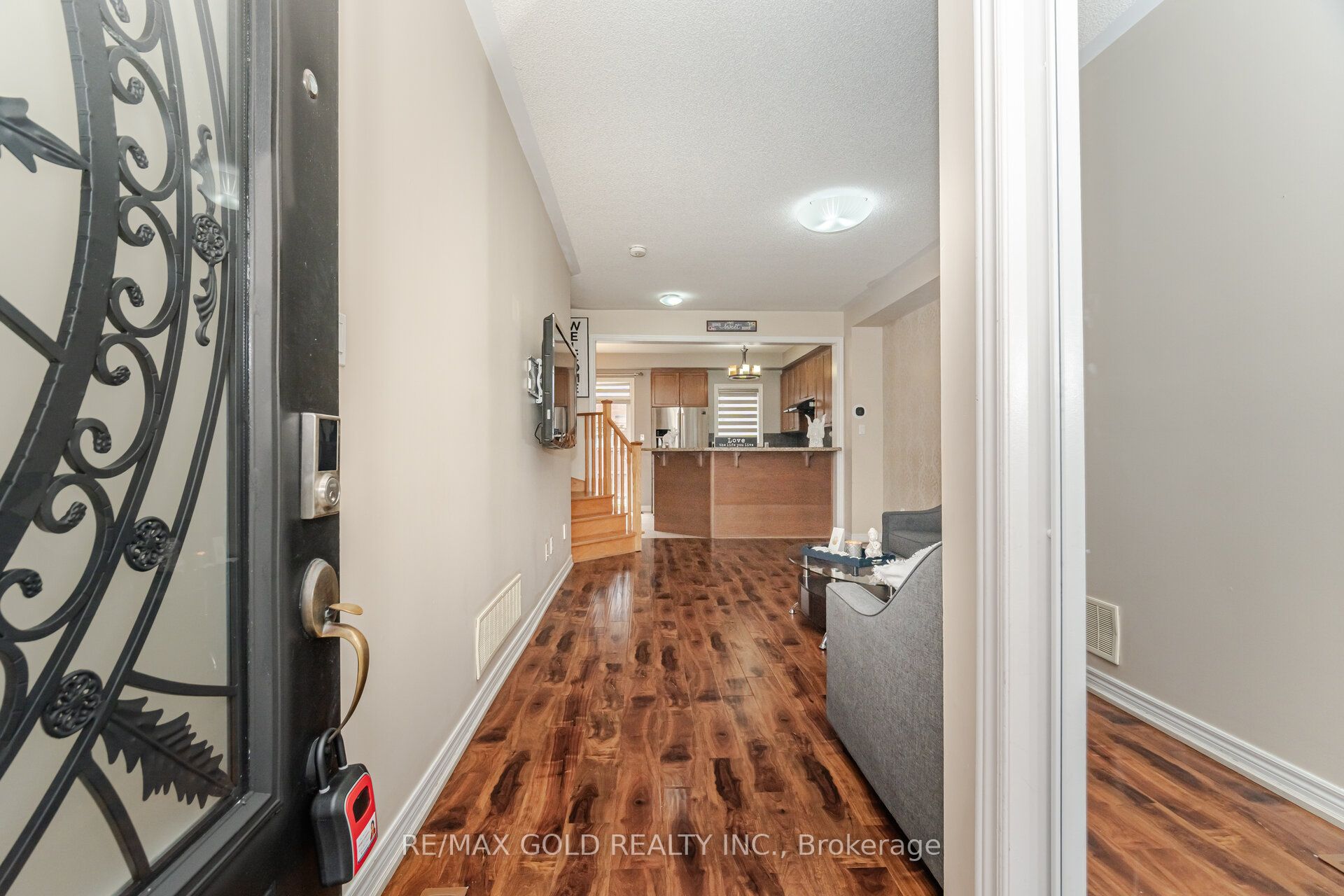 13 Fawson Cove Way W Property Photo 2