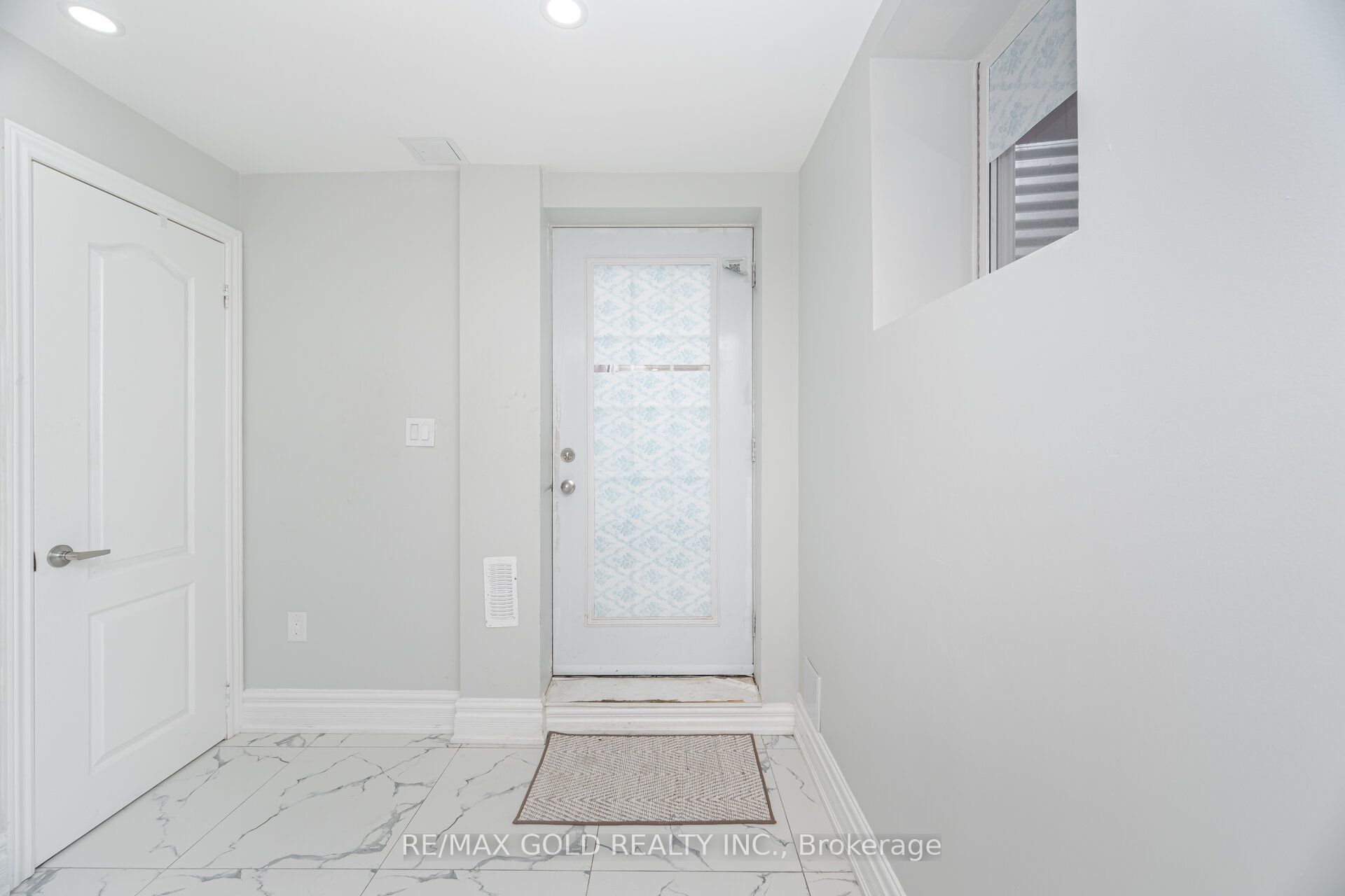 13 Fawson Cove Way W Property Photo 13