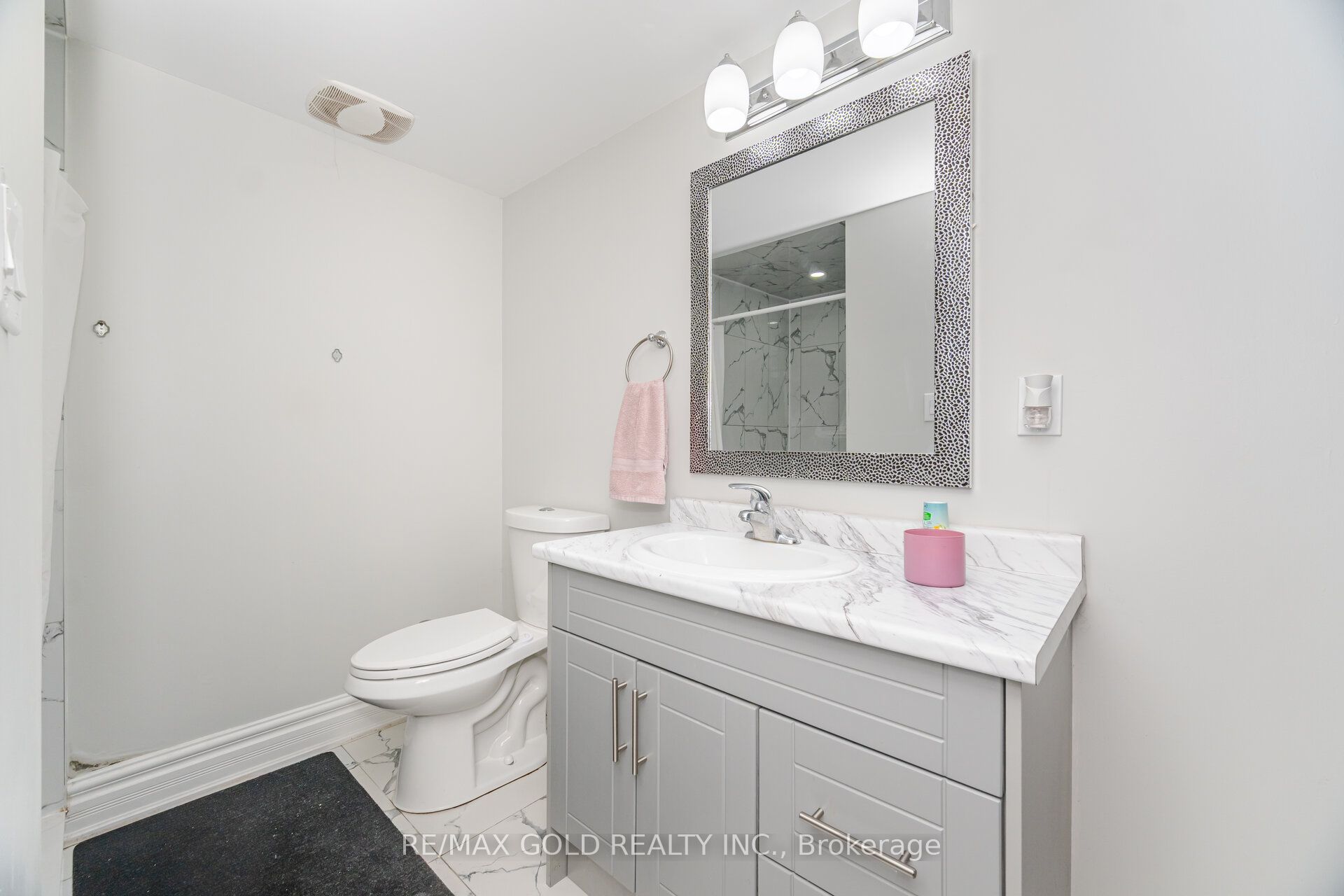 13 Fawson Cove Way W Property Photo 18