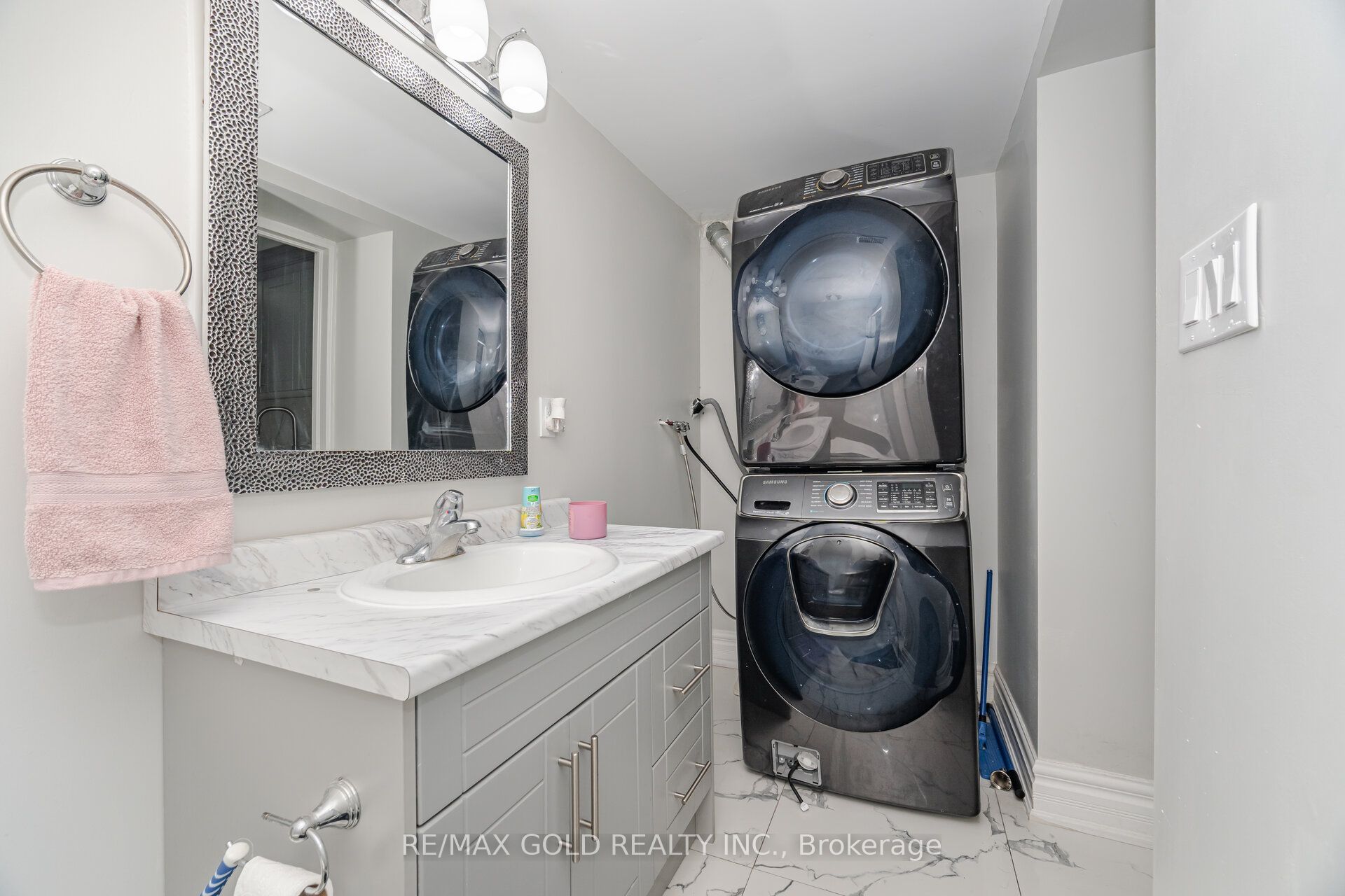 13 Fawson Cove Way W Property Photo 19